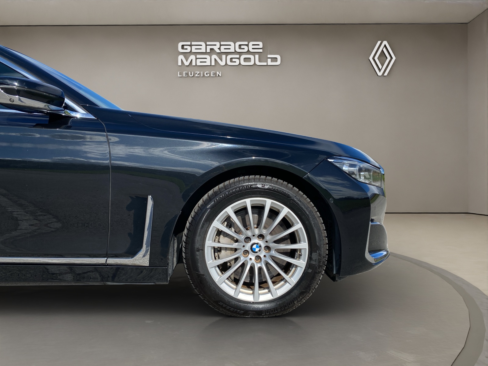 BMW 745Le xDrive Steptronic-image-14