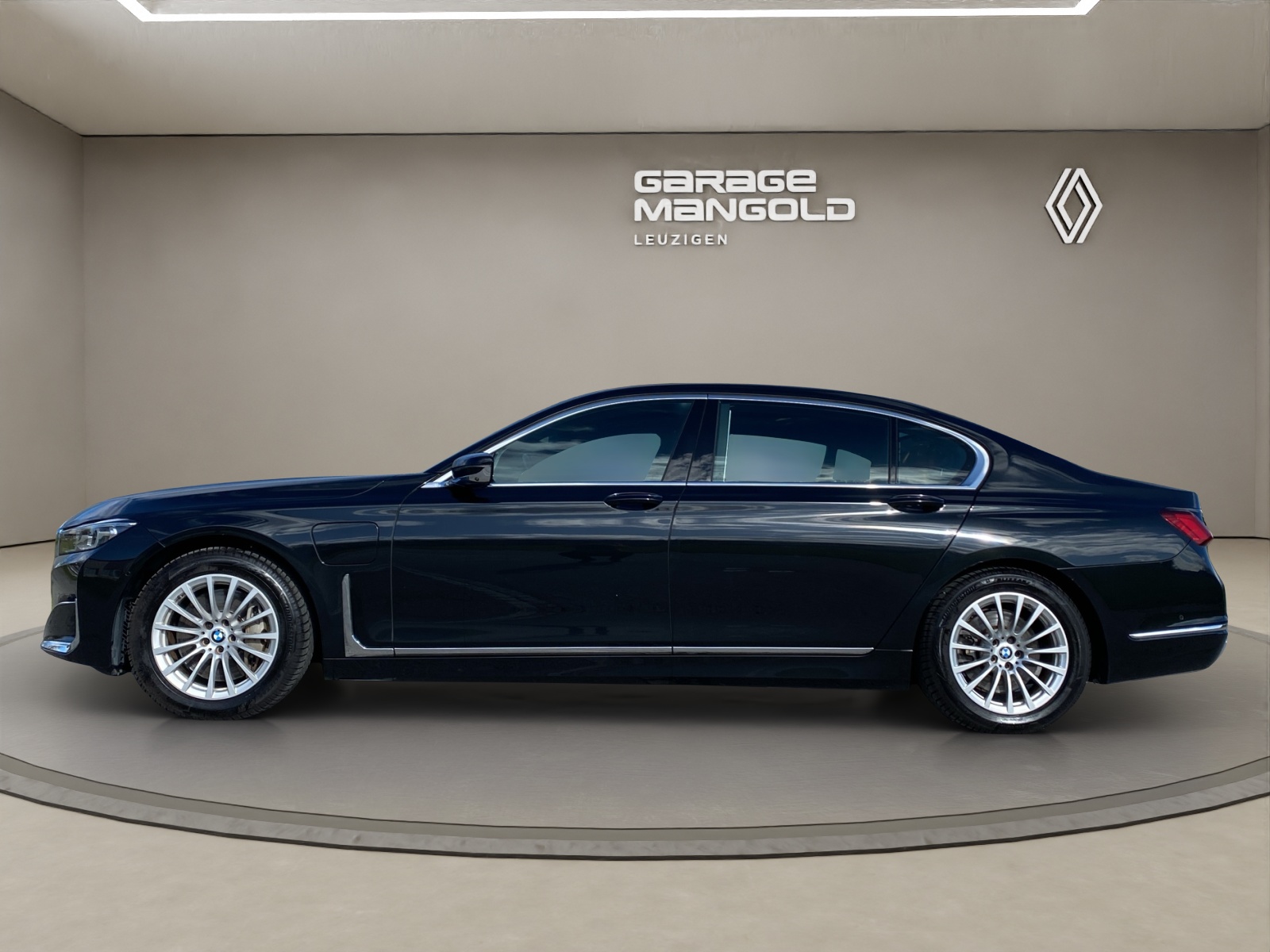 BMW 745Le xDrive Steptronic-image-1