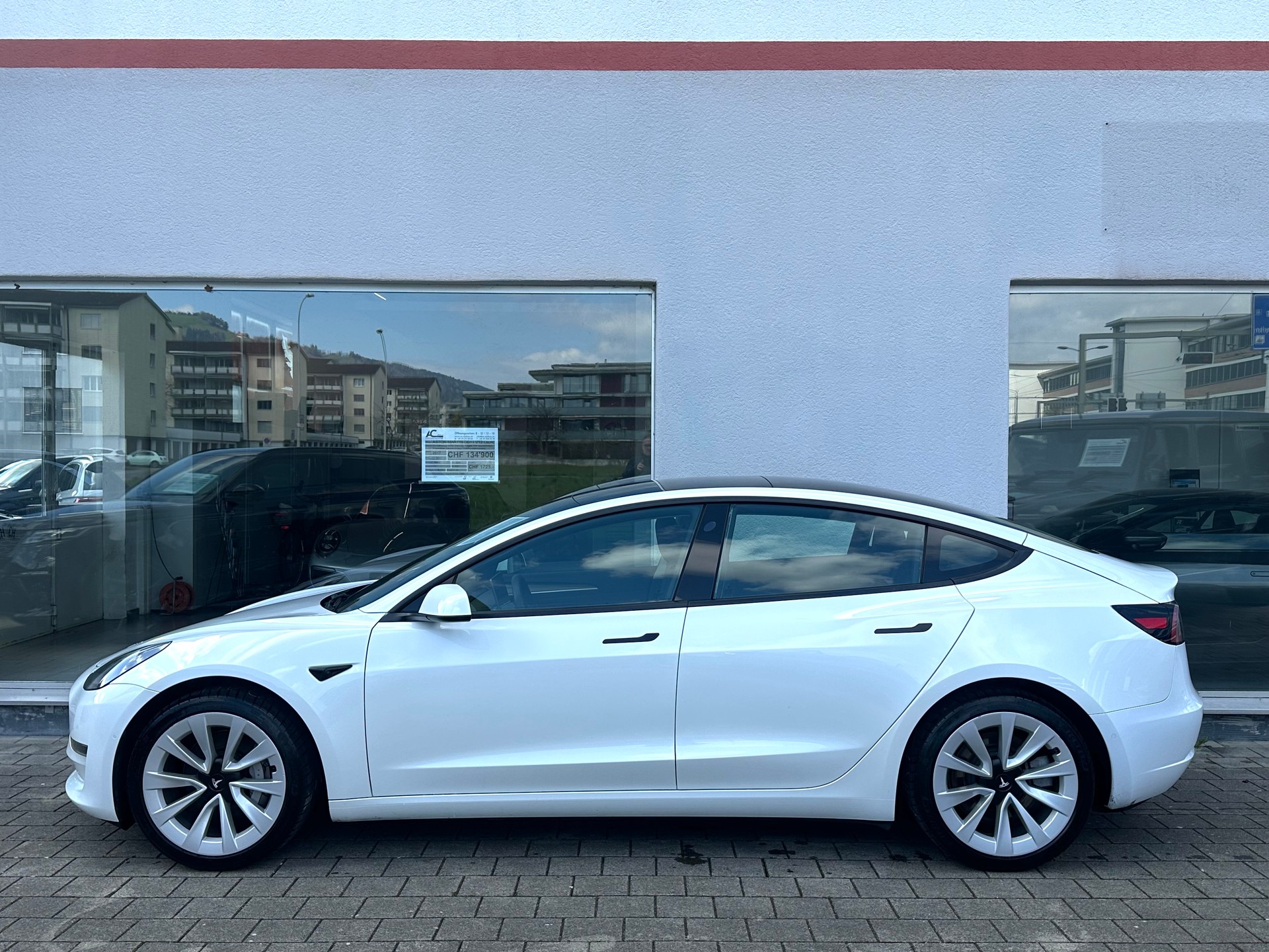 TESLA Model 3 Long Range Dual Motor AWD-image-2