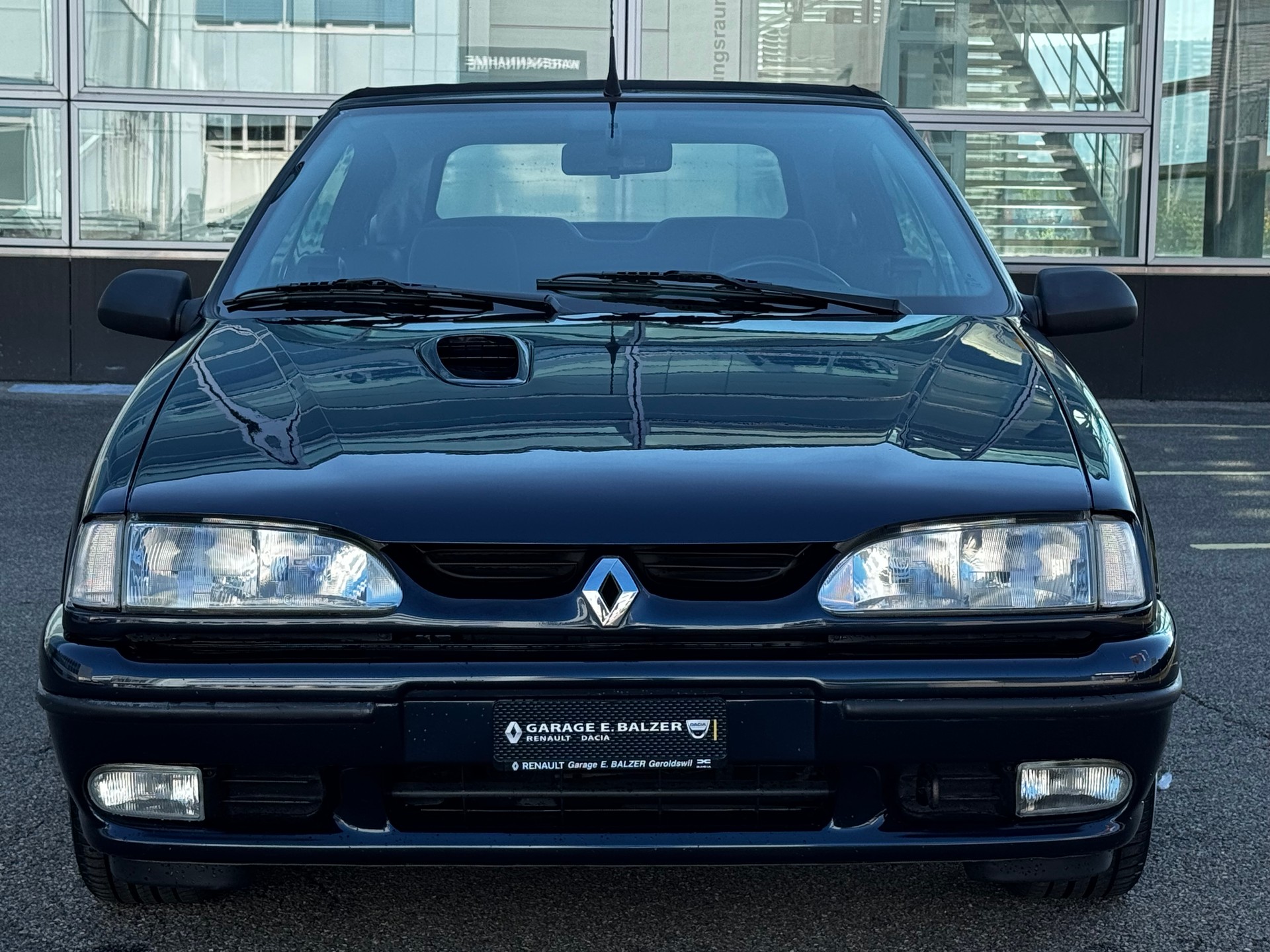 RENAULT R19 Cabrio 1.8 16V VETERANENFAHRZEUG-image-2
