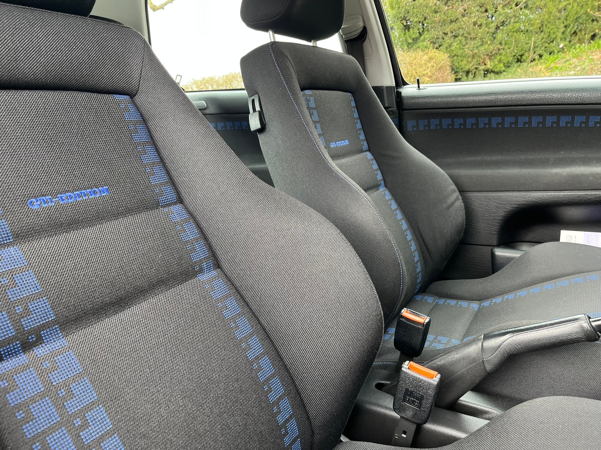 VW Golf 2000 GTI Edition-image-8