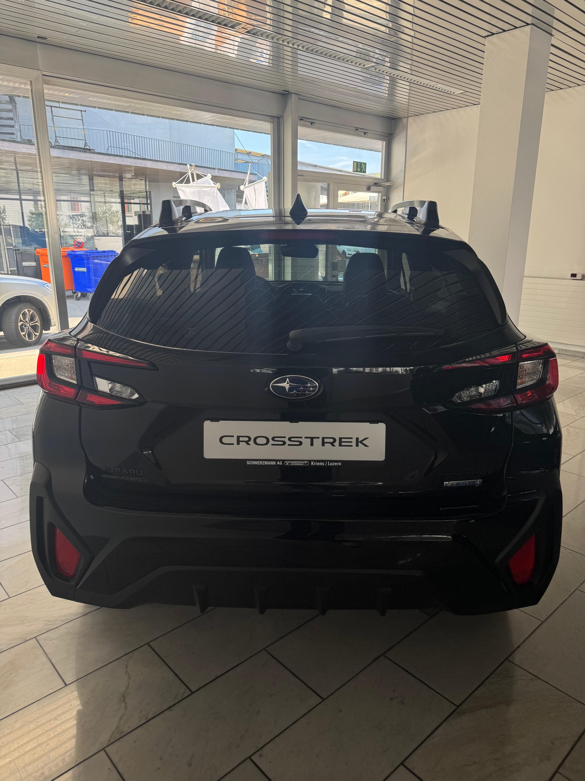 SUBARU Crosstrek 2.0i e-Boxer Luxury-showroom-element-3