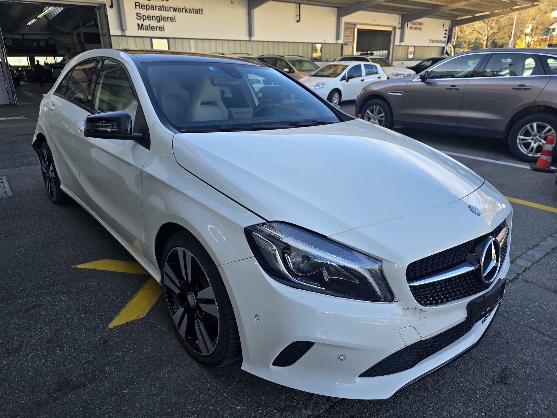 MERCEDES-BENZ A 200 Night Star 7G-DCT-image-0