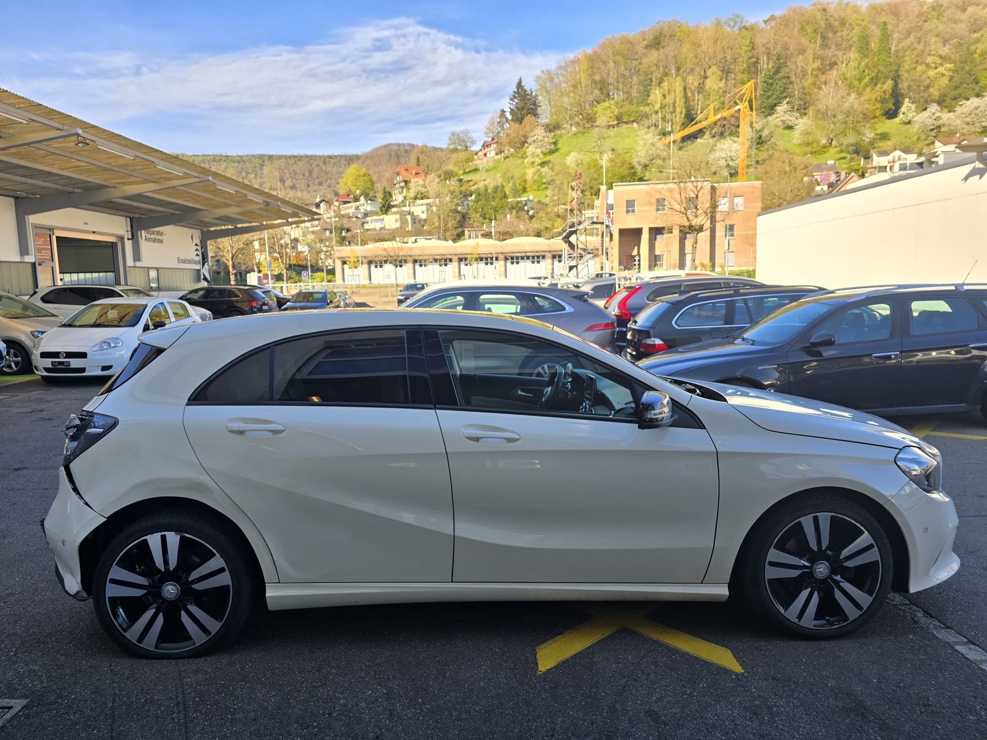 MERCEDES-BENZ A 200 Night Star 7G-DCT-image-12