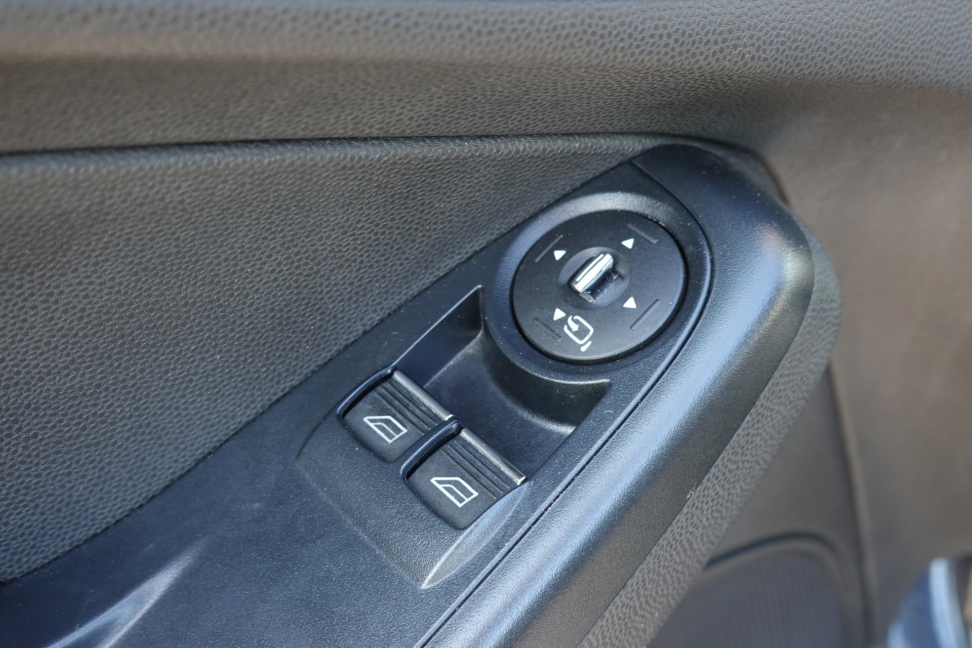 FORD Fiesta 1.0 SCTi Trend PowerShift-image-14