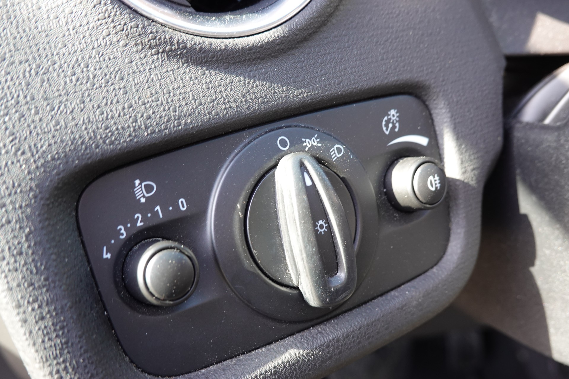 FORD Fiesta 1.0 SCTi Trend PowerShift-image-15
