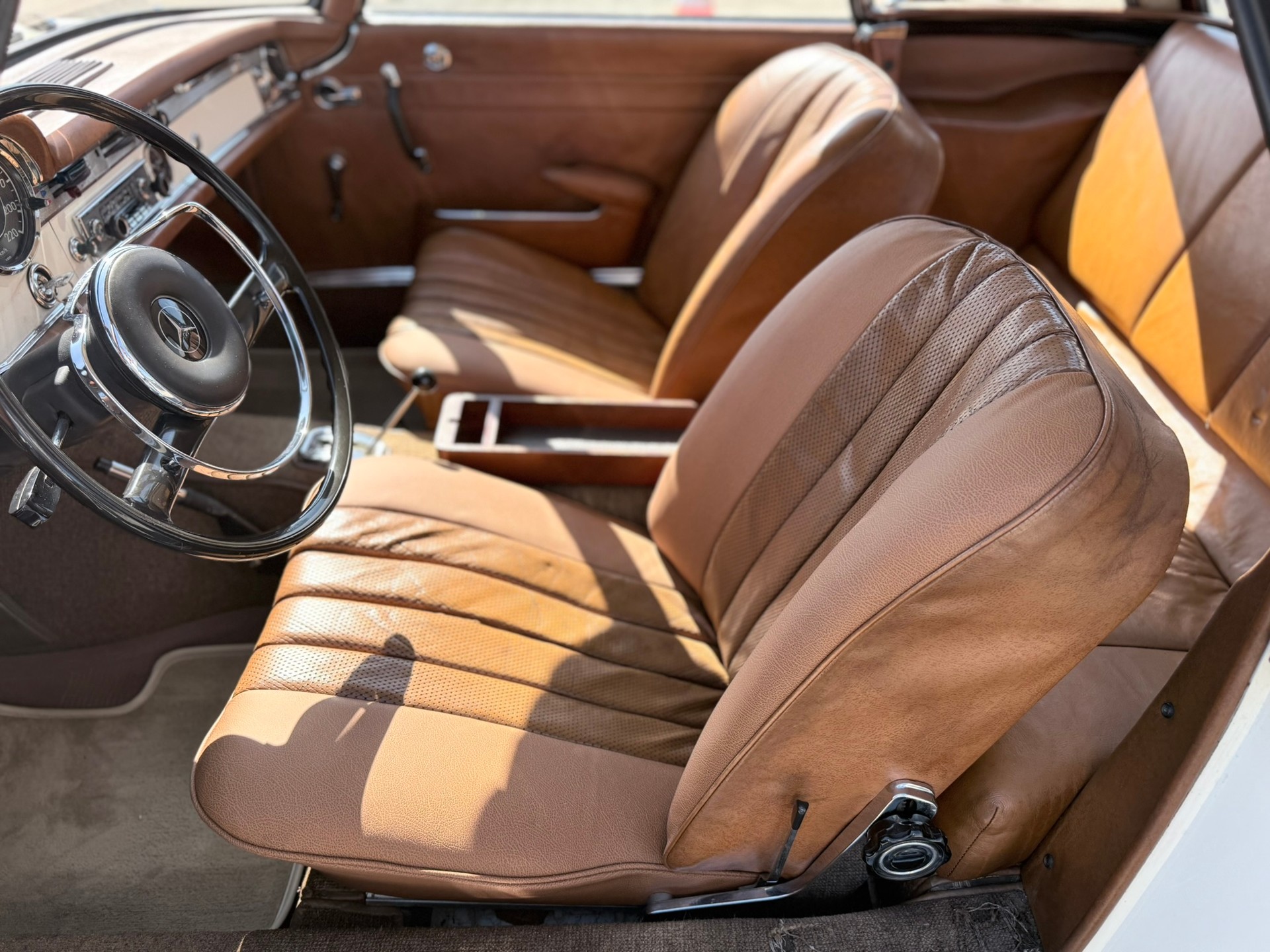MERCEDES-BENZ SL 250 Pagode California-image-8