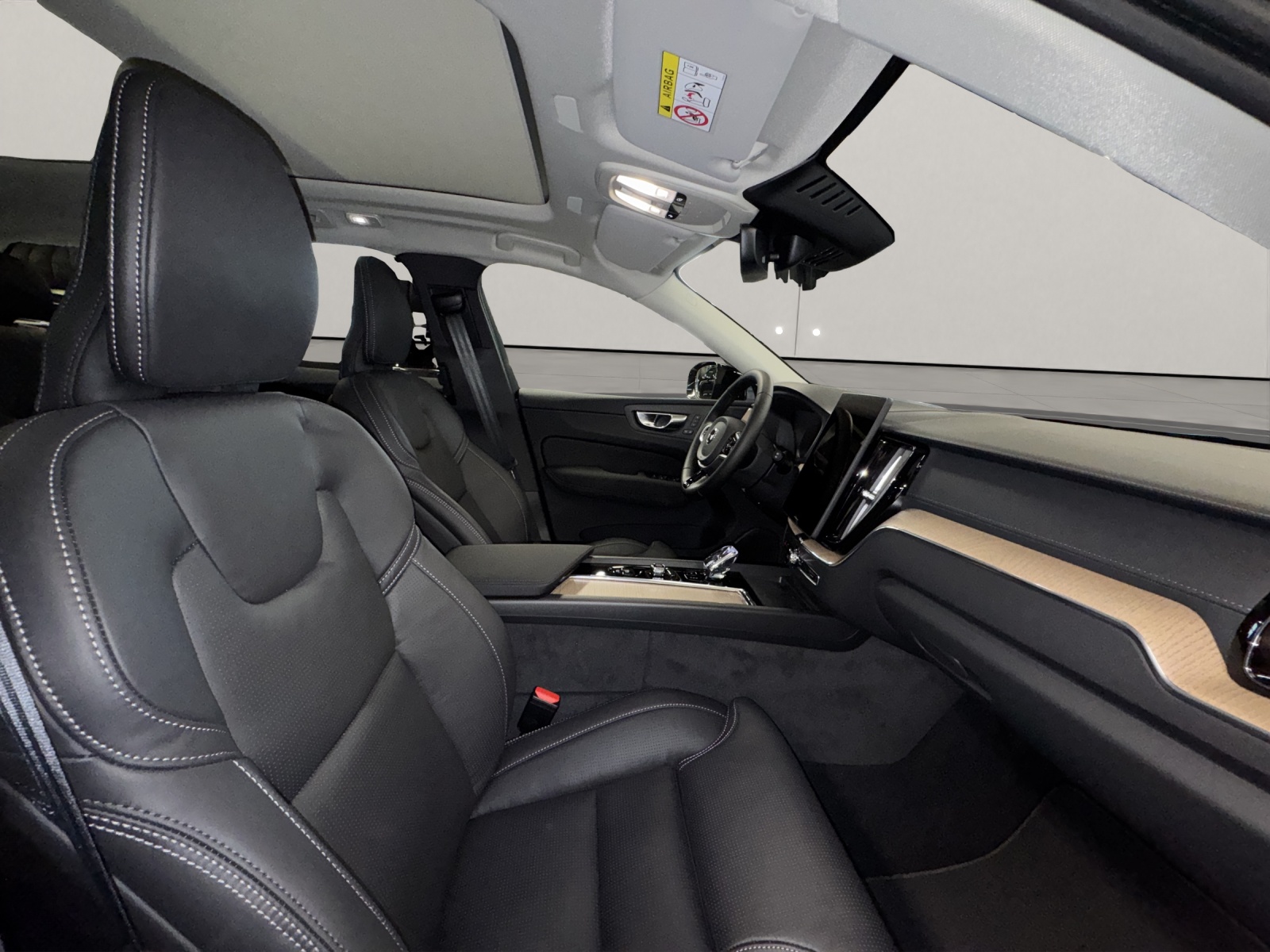 VOLVO XC60 2.0 T8 TE Ultra Dark eAWD-image-10