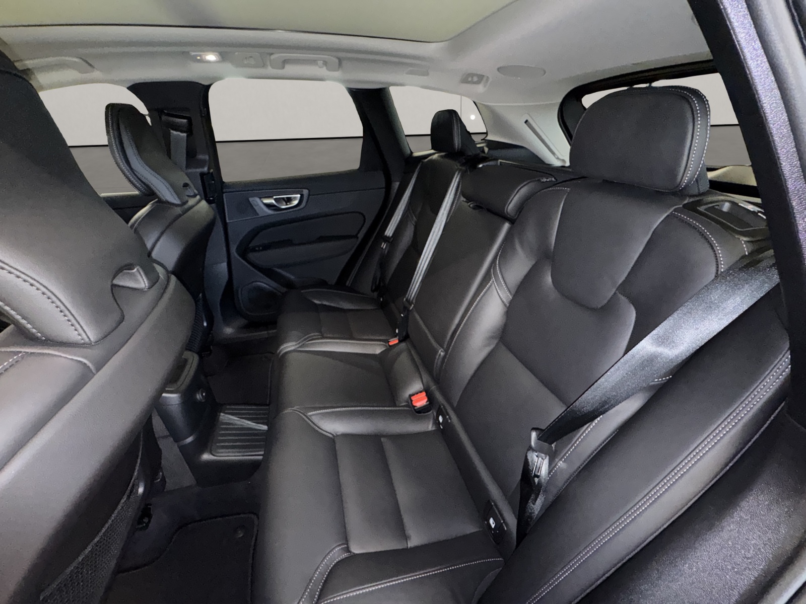VOLVO XC60 2.0 T8 TE Ultra Dark eAWD-image-11