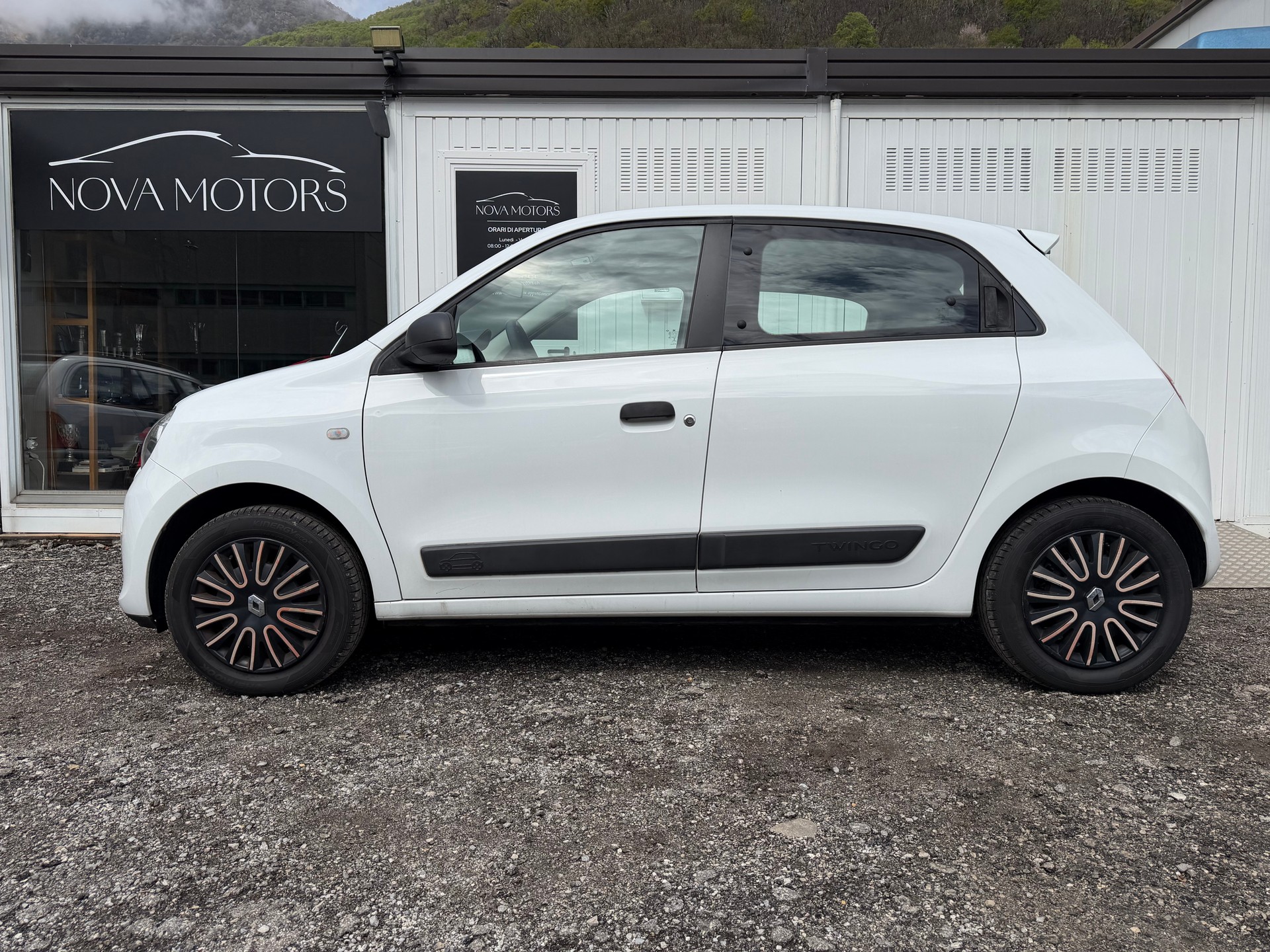 RENAULT Twingo 1.0 City-image-1