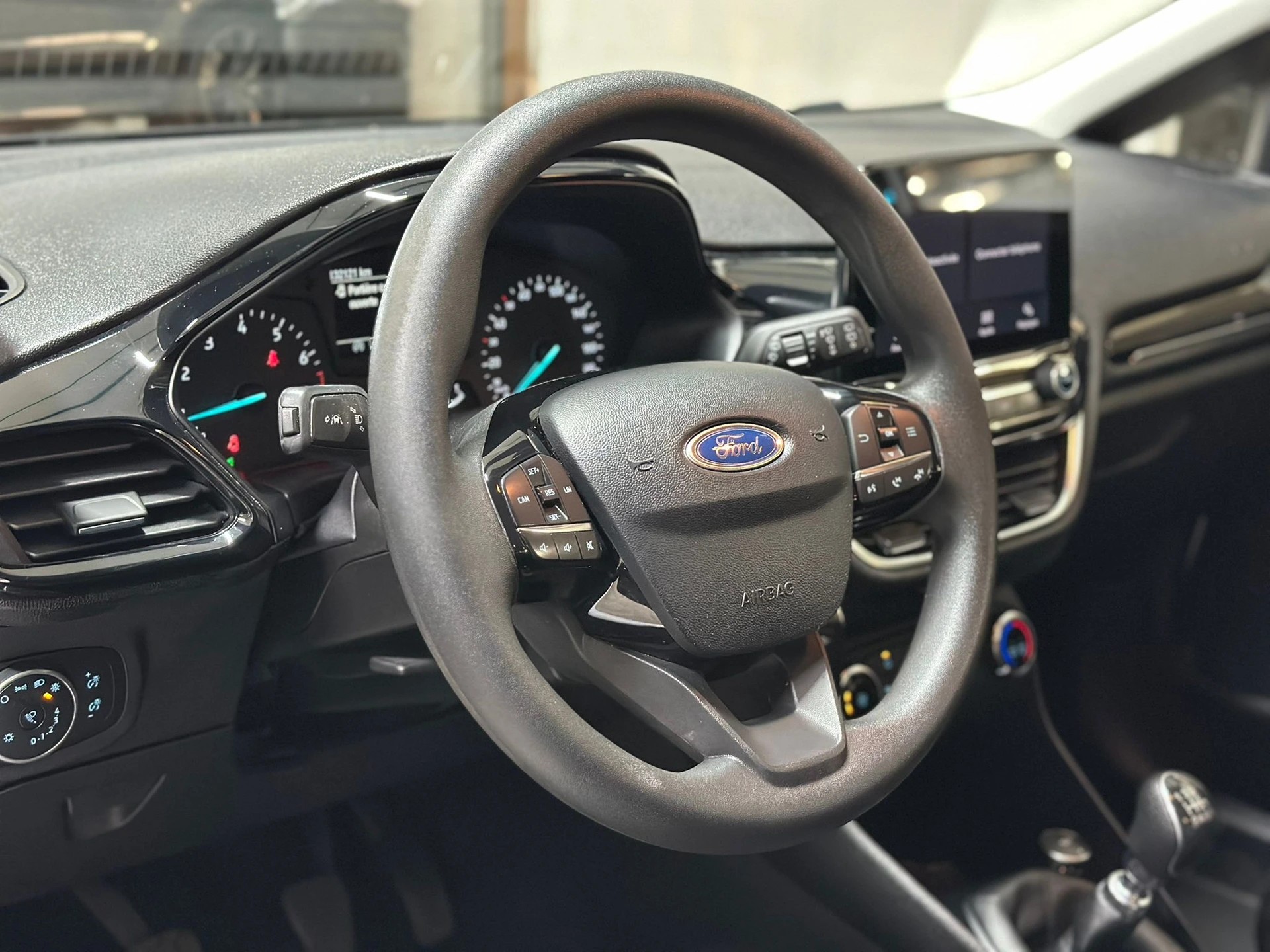 FORD Fiesta 1.0 SCTi Trend-image-8
