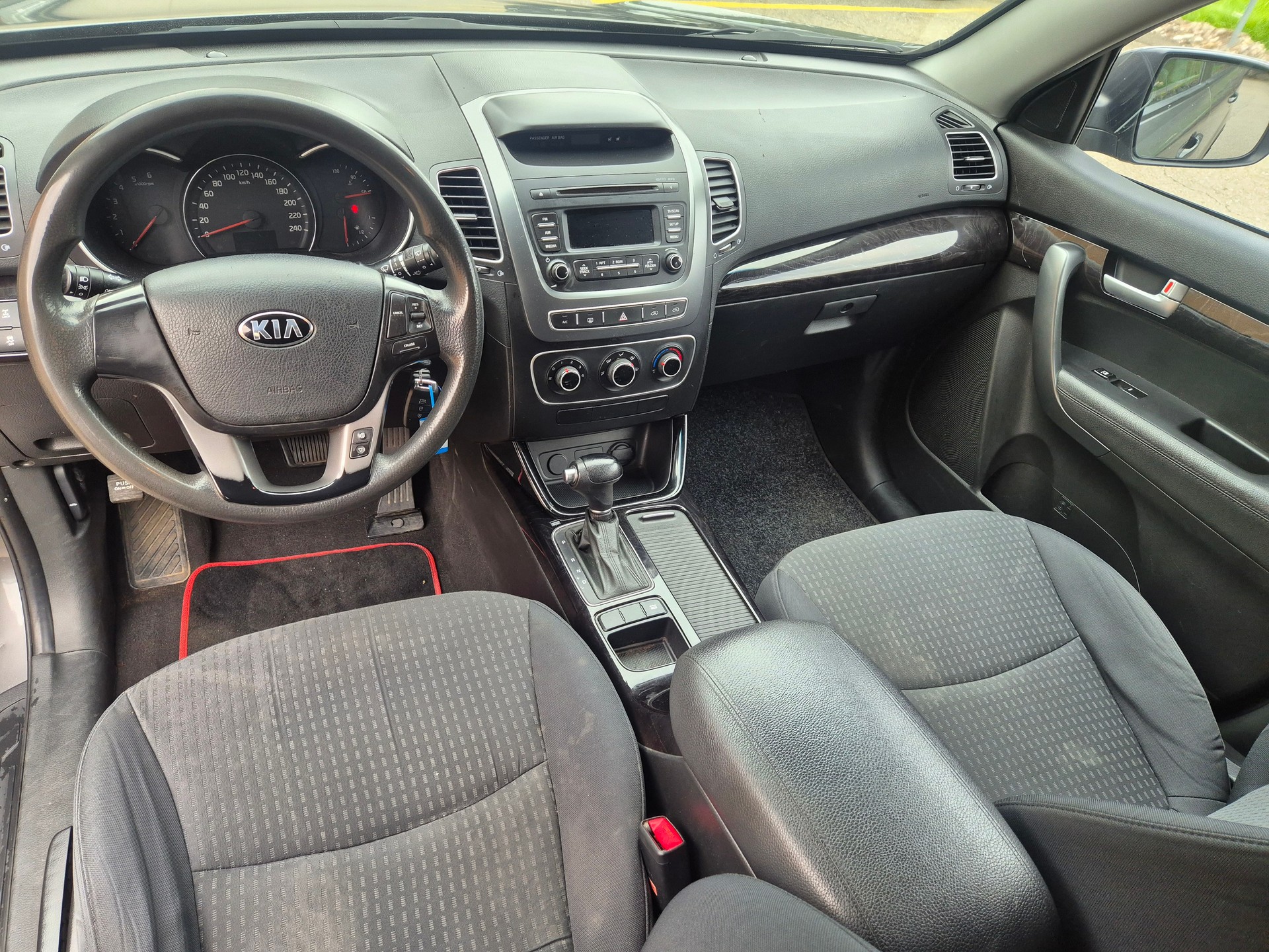 KIA Sorento 2.2 CRDI LX Automatic-image-4