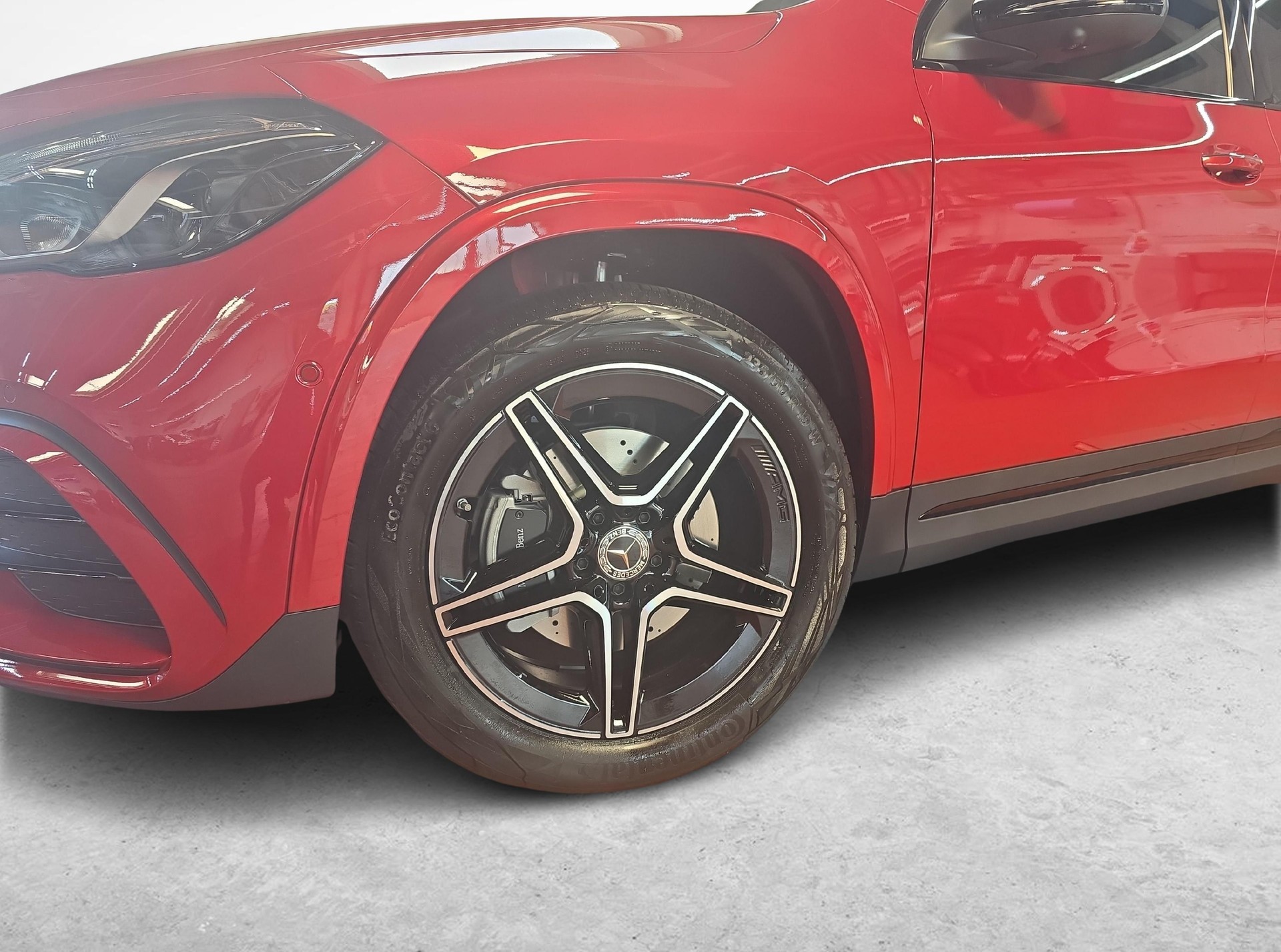 MERCEDES-BENZ GLA 250 e EQ Star AMG Line-image-10