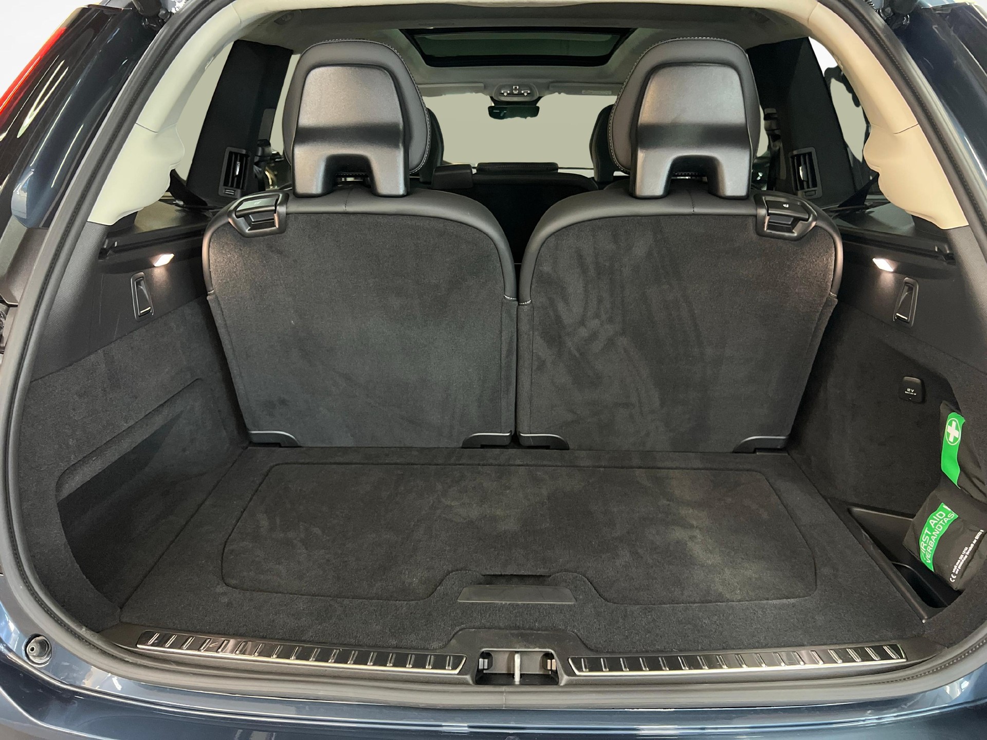 VOLVO XC90 2.0 T8 TE Ultra Dark eAWD-image-12