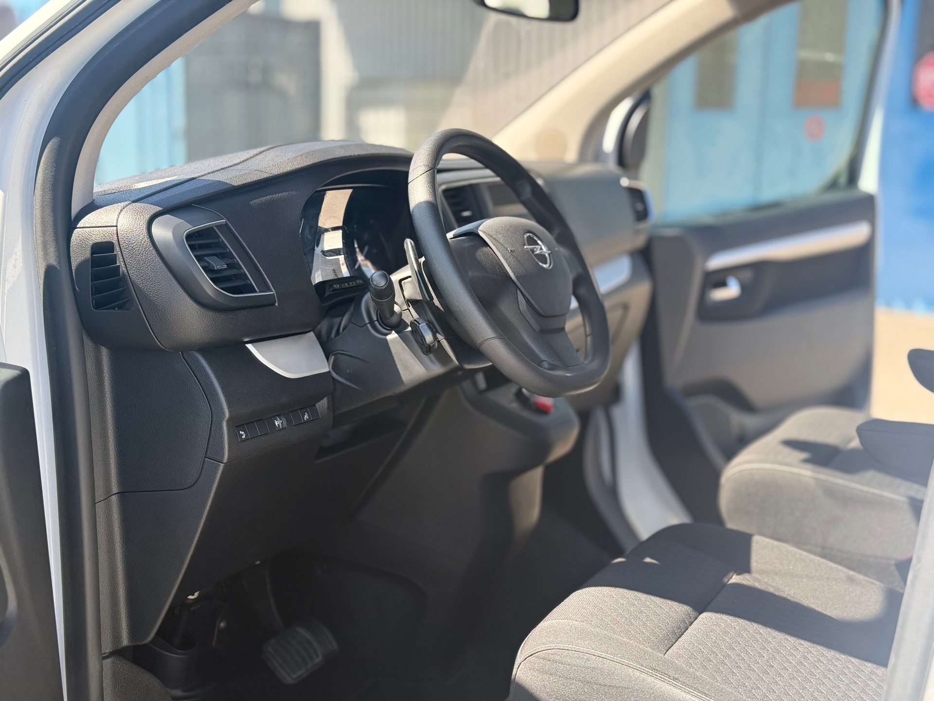 OPEL Zafira Life 2.0 CDTI Business Innovation M Automatik-image-6