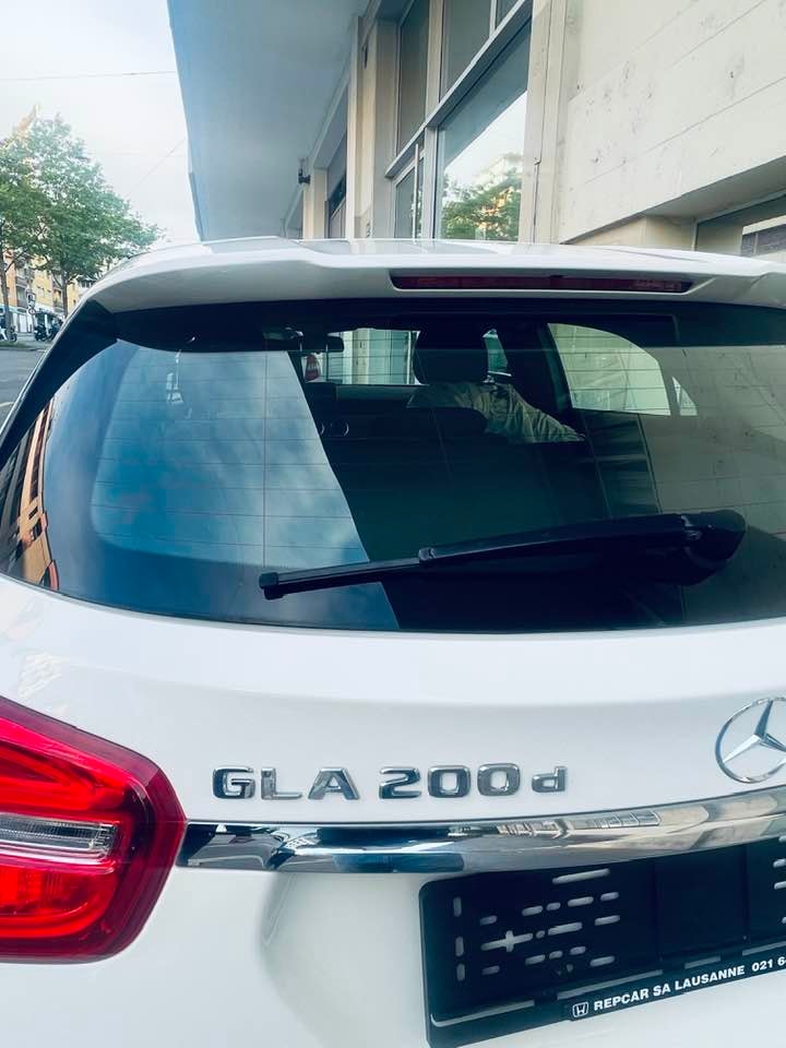 MERCEDES-BENZ GLA 200 CDI Swiss Star Edition 4Matic 7G-DCT-image-5