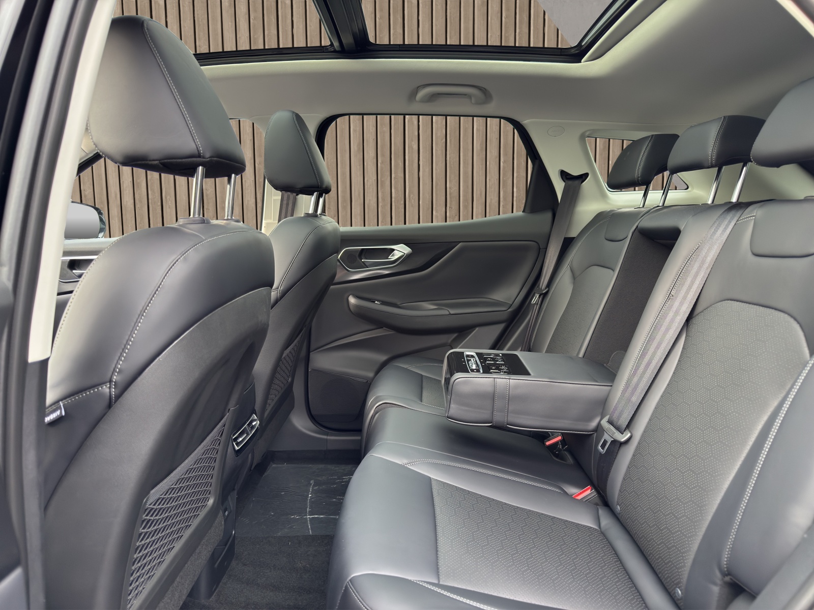 BAIC X75 1.5-image-10