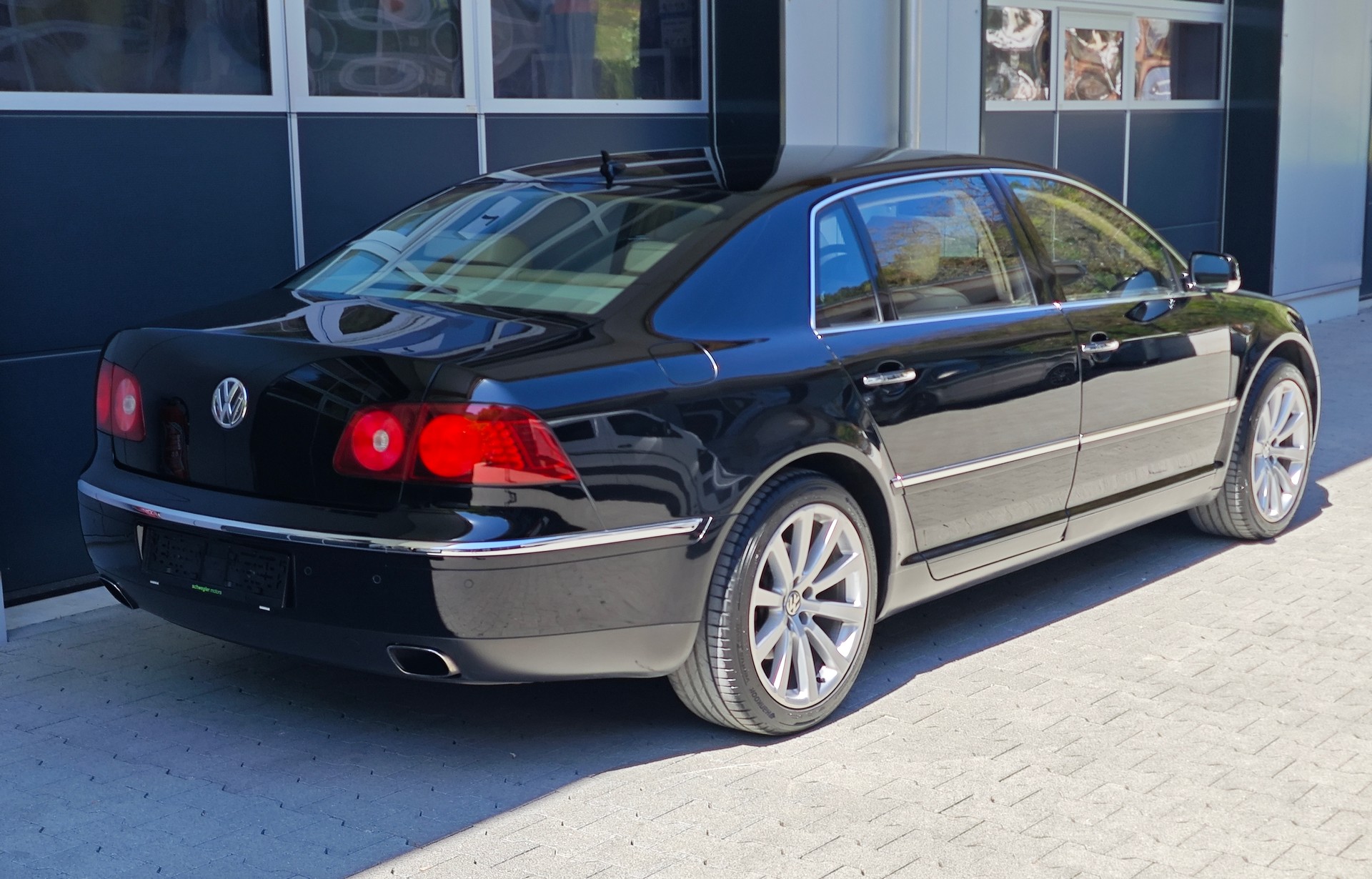 VW PHAETON-image-3