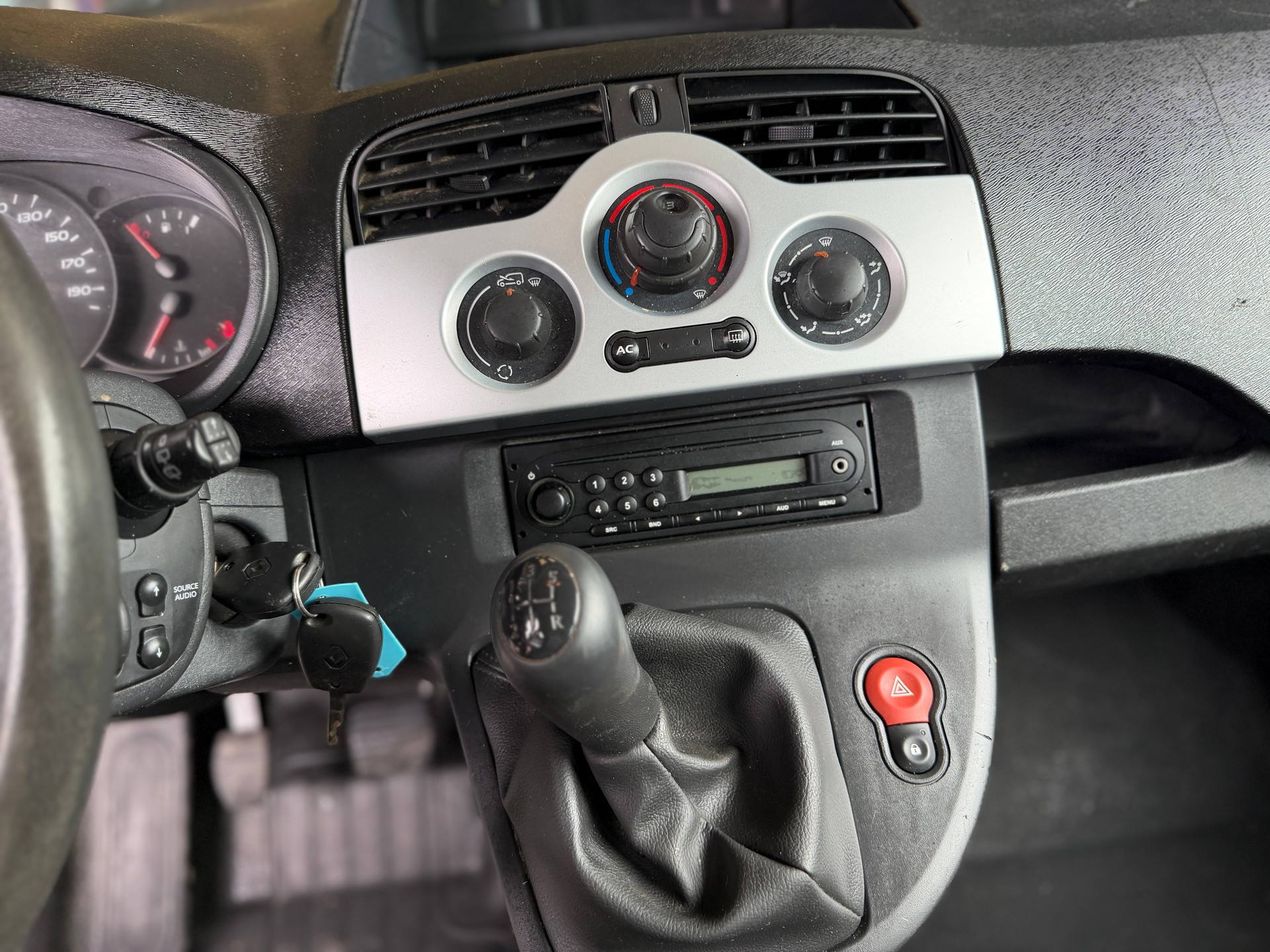 RENAULT Kangoo dCi 90 Business Klima-image-10