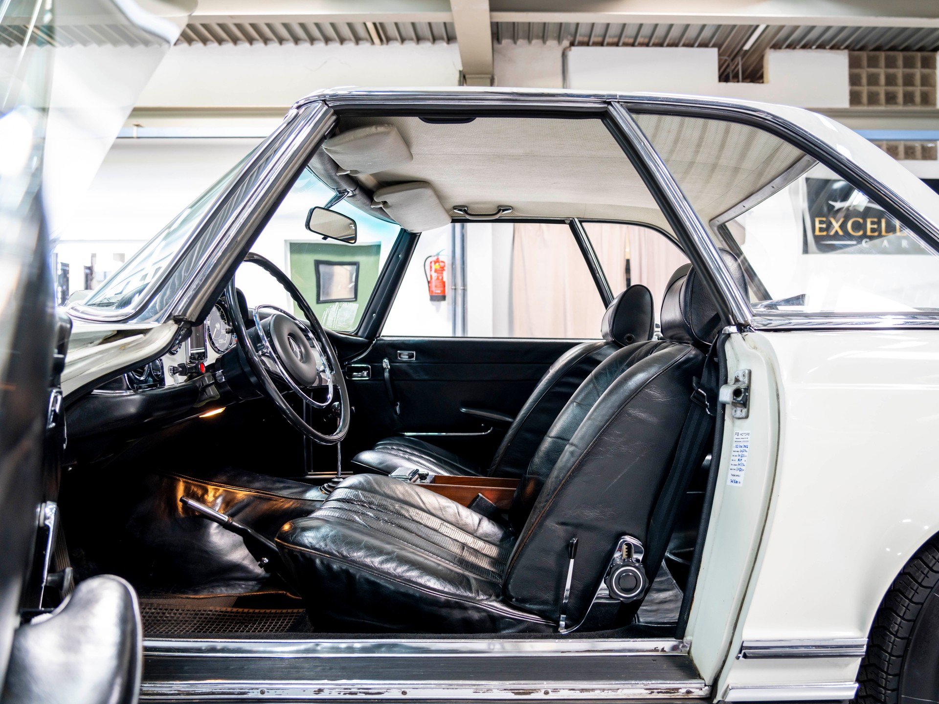 MERCEDES-BENZ SL 280 Pagode-image-23