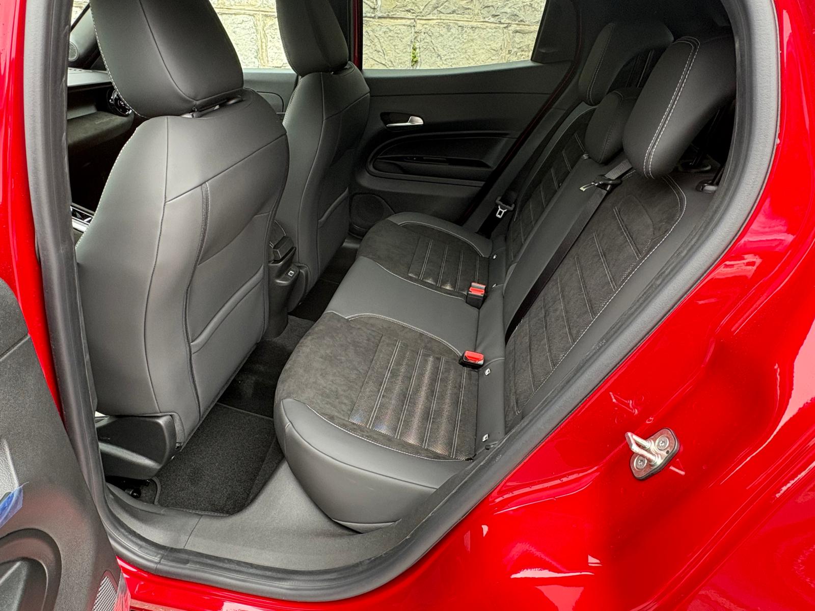 ALFA ROMEO Junior 1.2 48V Hybrid Q4 Sport Spéciale-image-7