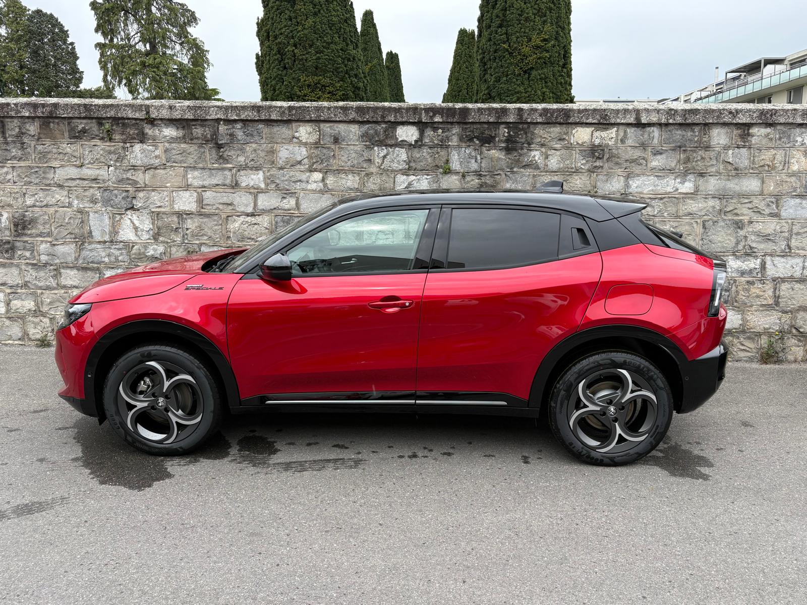 ALFA ROMEO Junior 1.2 48V Hybrid Q4 Sport Spéciale-image-0