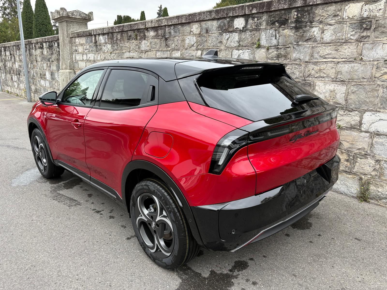 ALFA ROMEO Junior 1.2 48V Hybrid Q4 Sport Spéciale-image-4