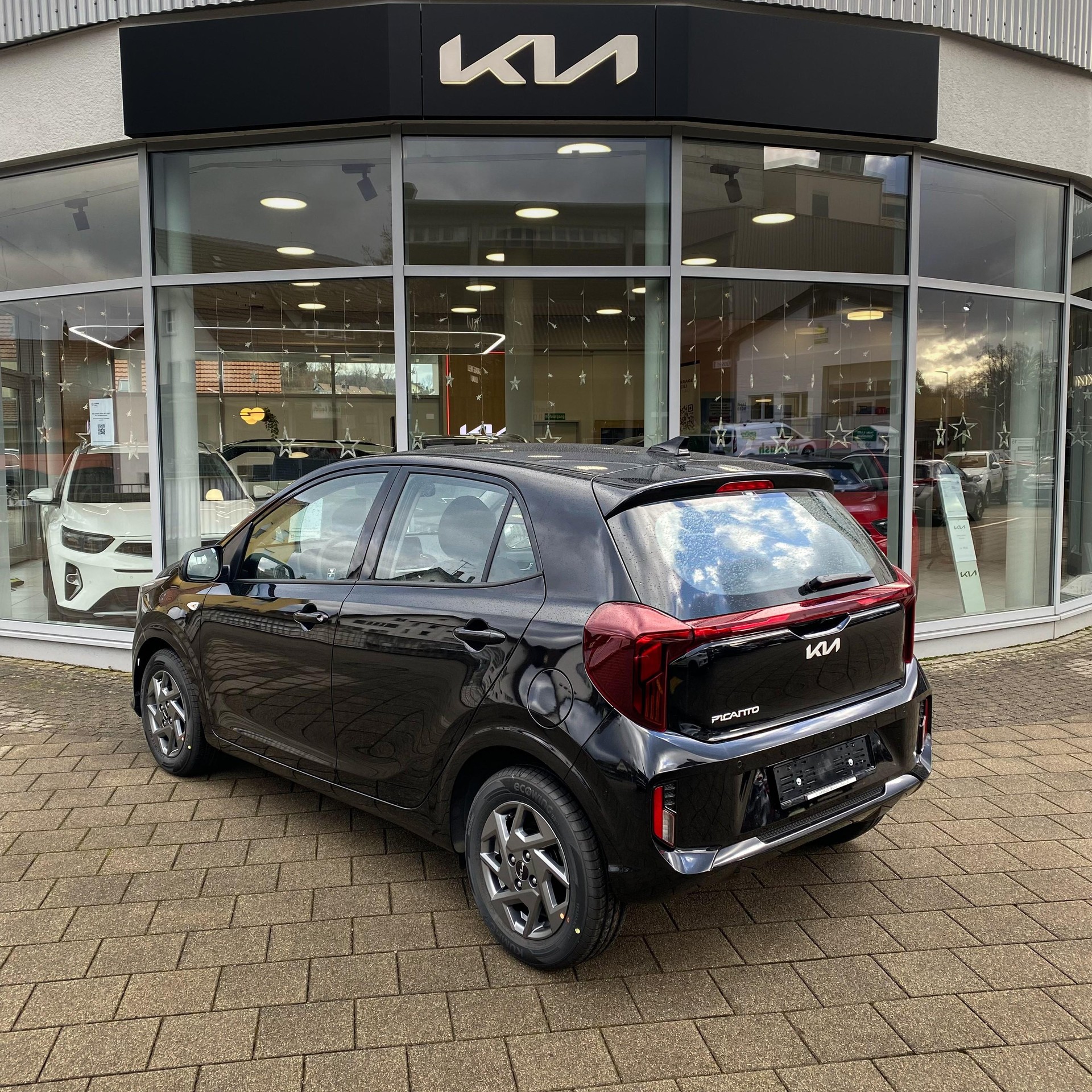 KIA Picanto 1.0 GDi First Edition-image-1
