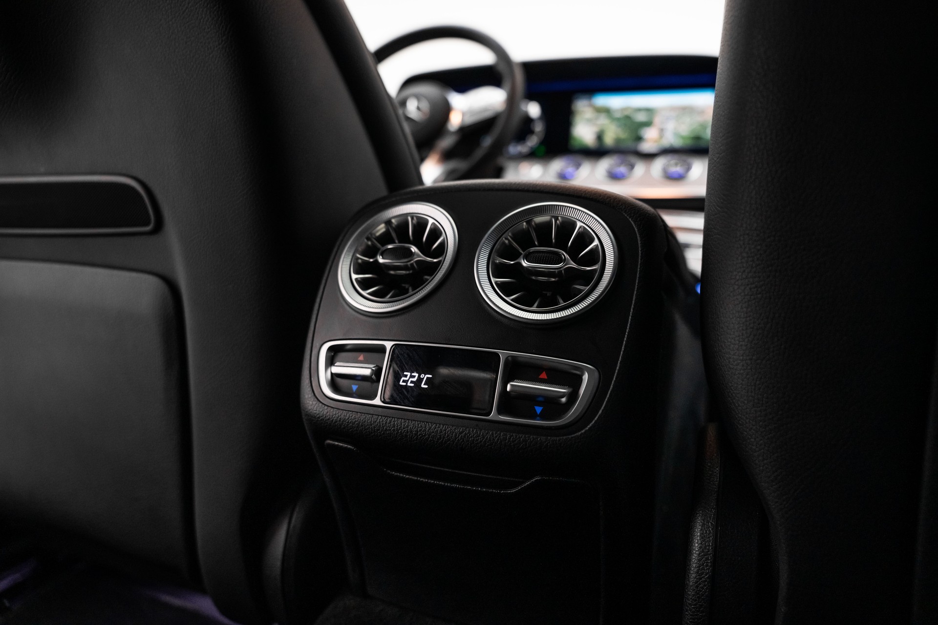 MERCEDES-BENZ CLS 350 d AMG Line 4Matic 9G-Tronic-image-23