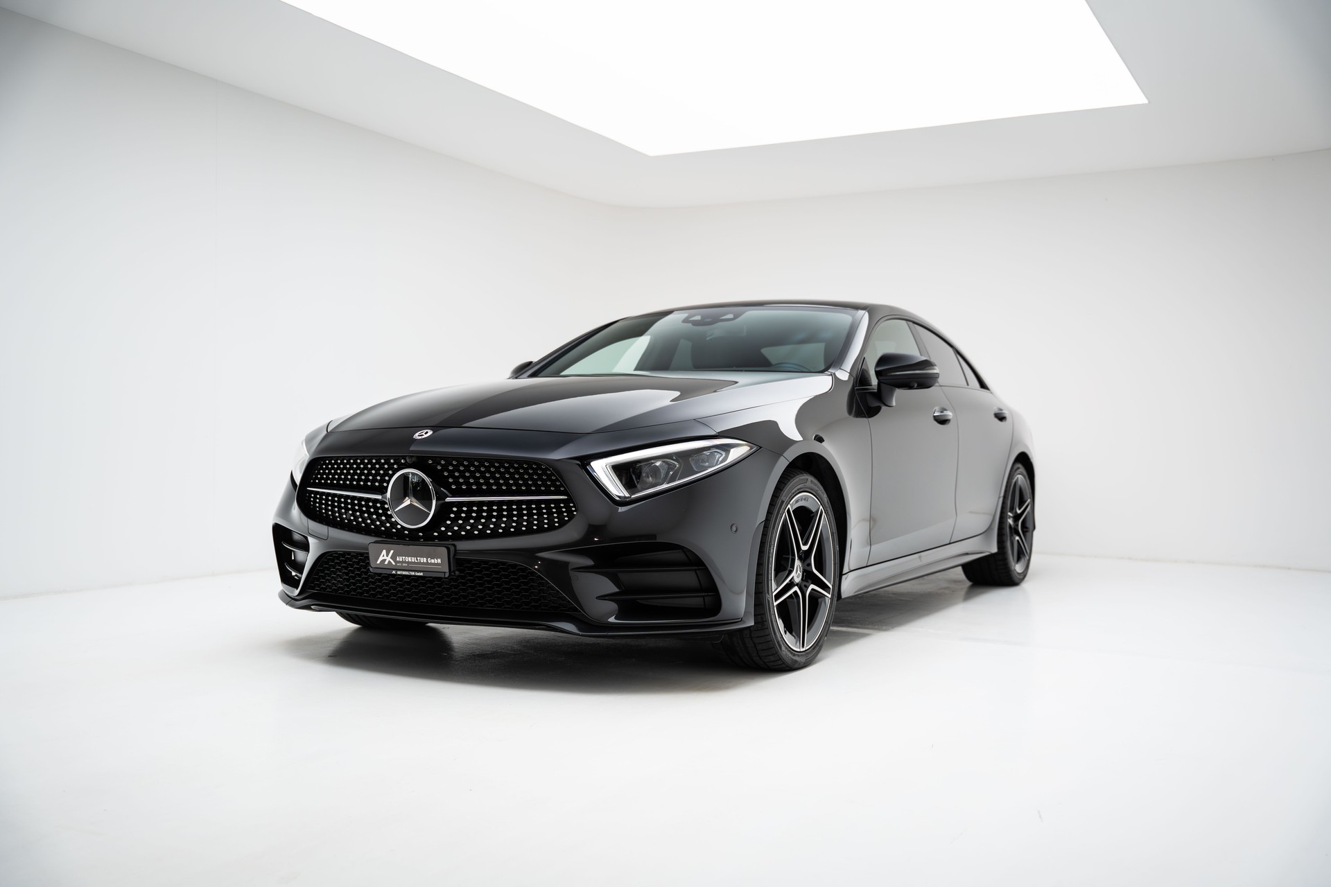 MERCEDES-BENZ CLS 350 d AMG Line 4Matic 9G-Tronic-showroom-element-2