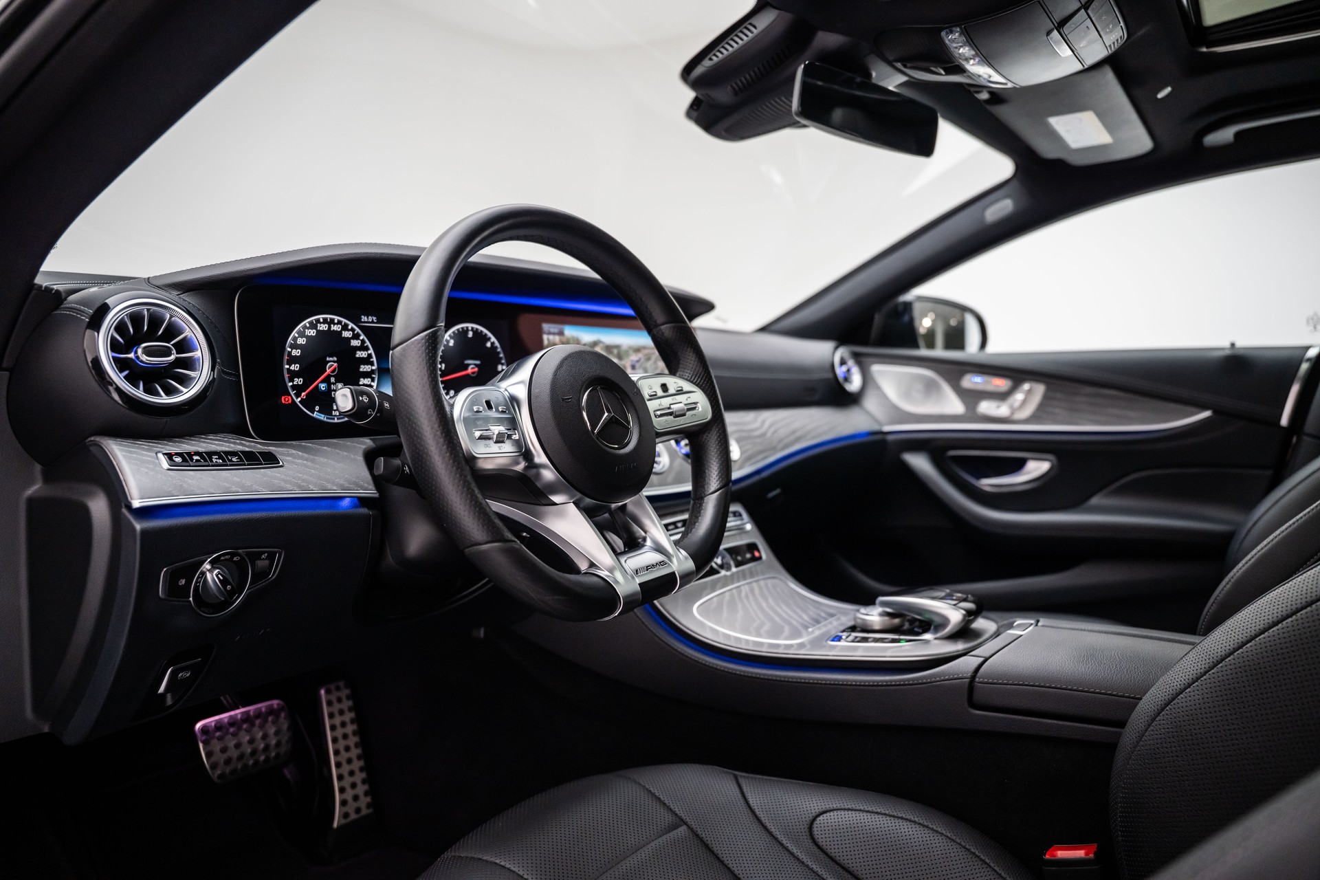 MERCEDES-BENZ CLS 350 d AMG Line 4Matic 9G-Tronic-image-12