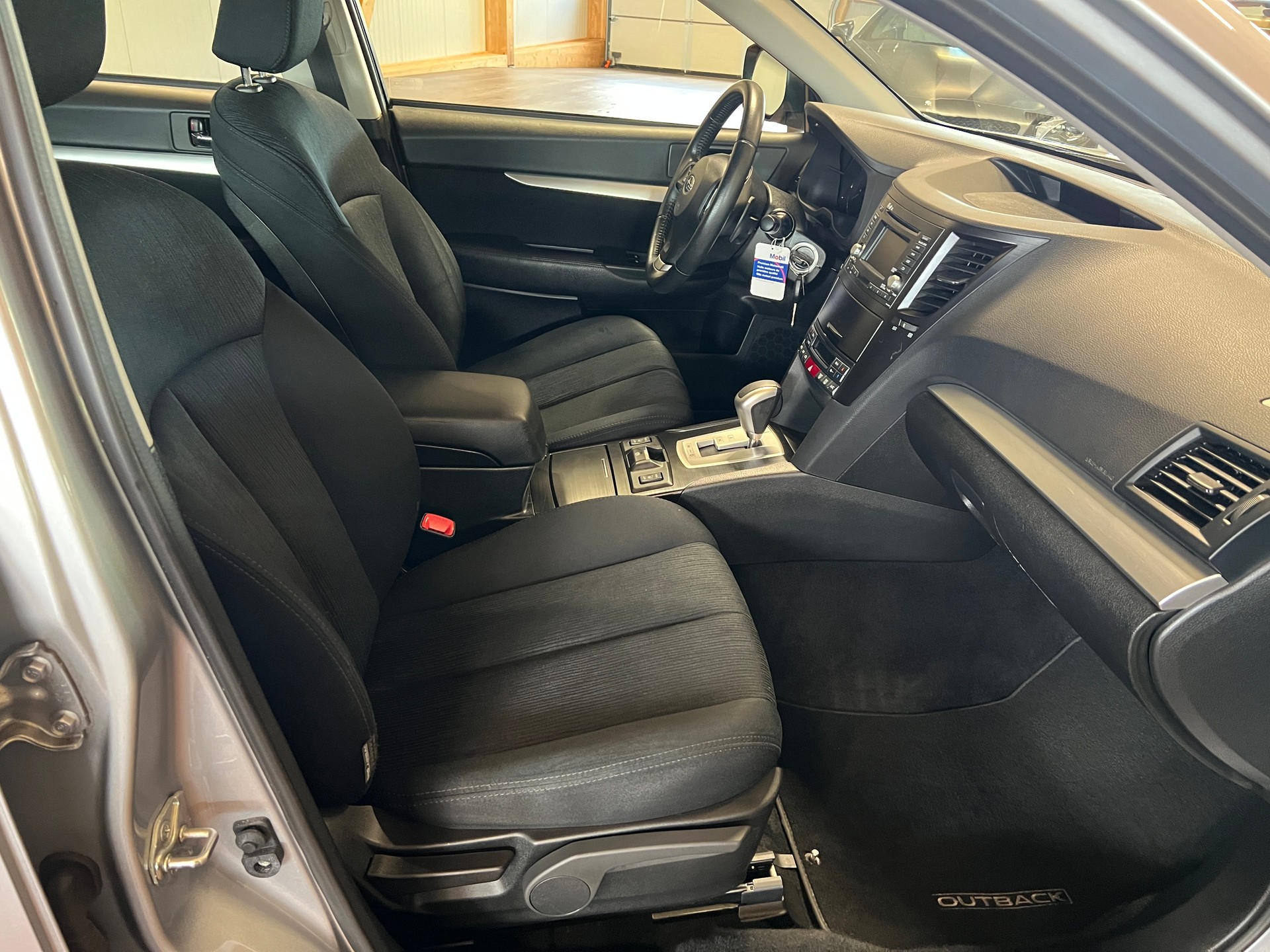 SUBARU Outback 2.5i Limited AWD Lineartronic-image-10