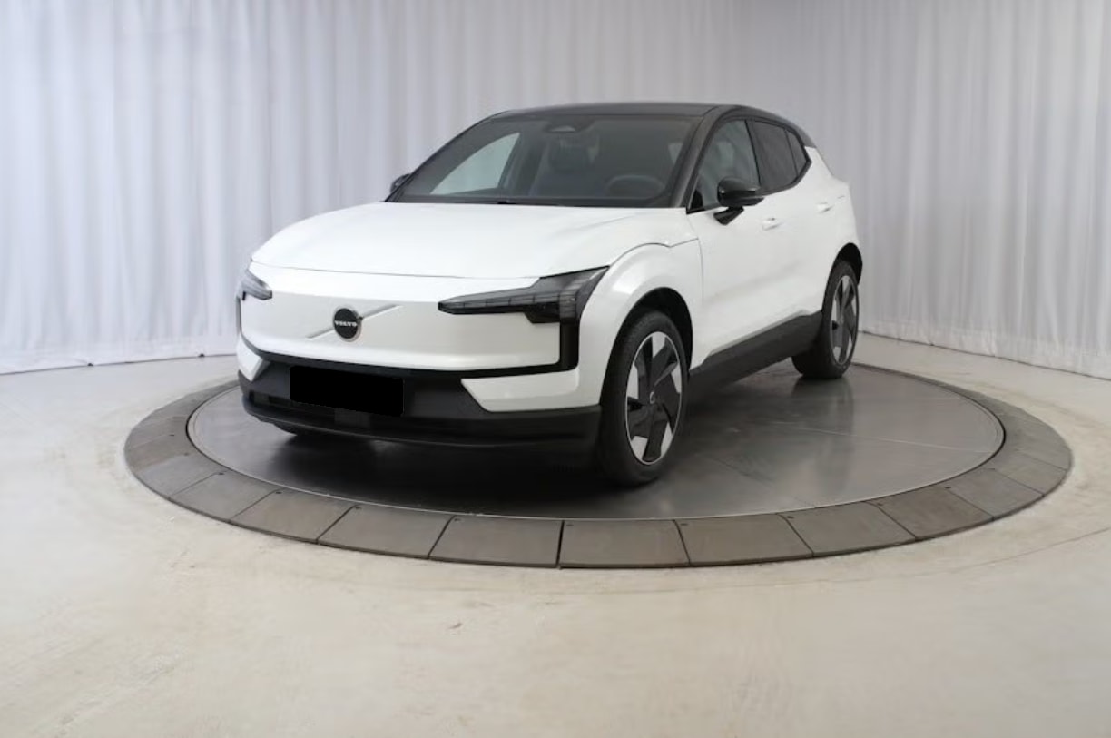VOLVO EX30 E60 69kWh Twin Plus-image-0