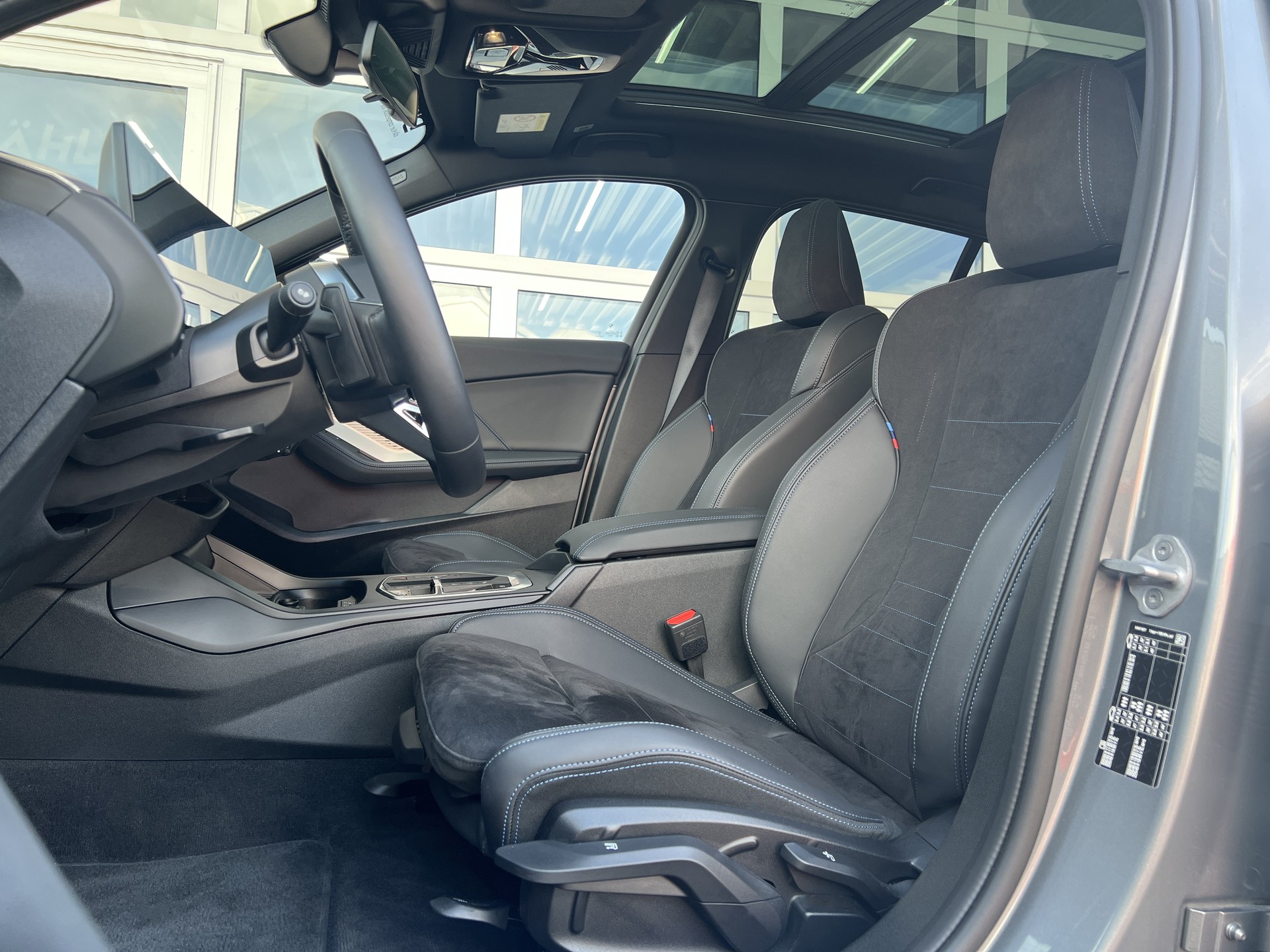 BMW 120 M Sport Pro Steptronic-image-5