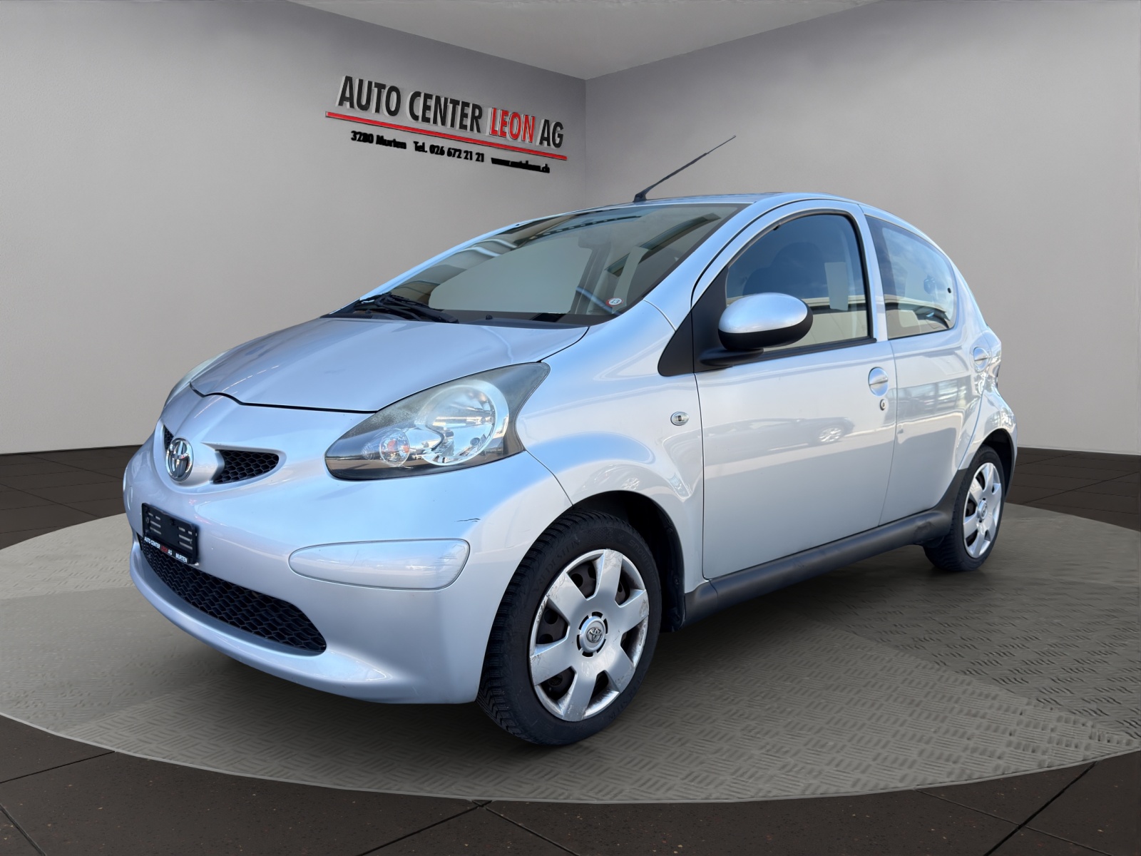 TOYOTA Aygo 1.0 Linea Terra-showroom-element-1