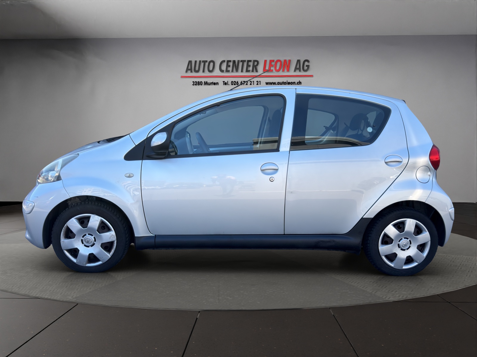 TOYOTA Aygo 1.0 Linea Terra-showroom-element-2