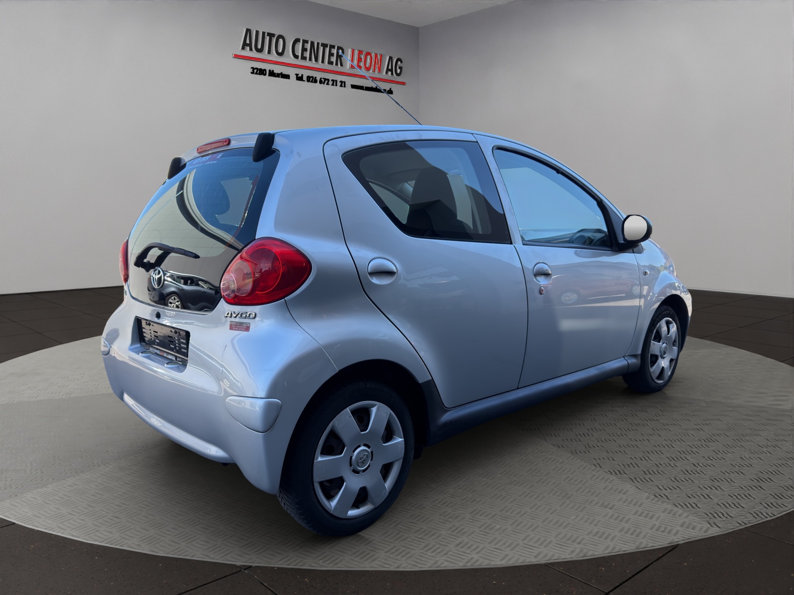 TOYOTA Aygo 1.0 Linea Terra-image-5