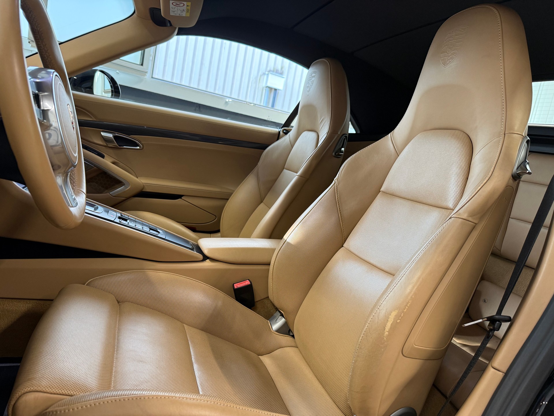 PORSCHE 911 Turbo S Cabrio PDK-image-22