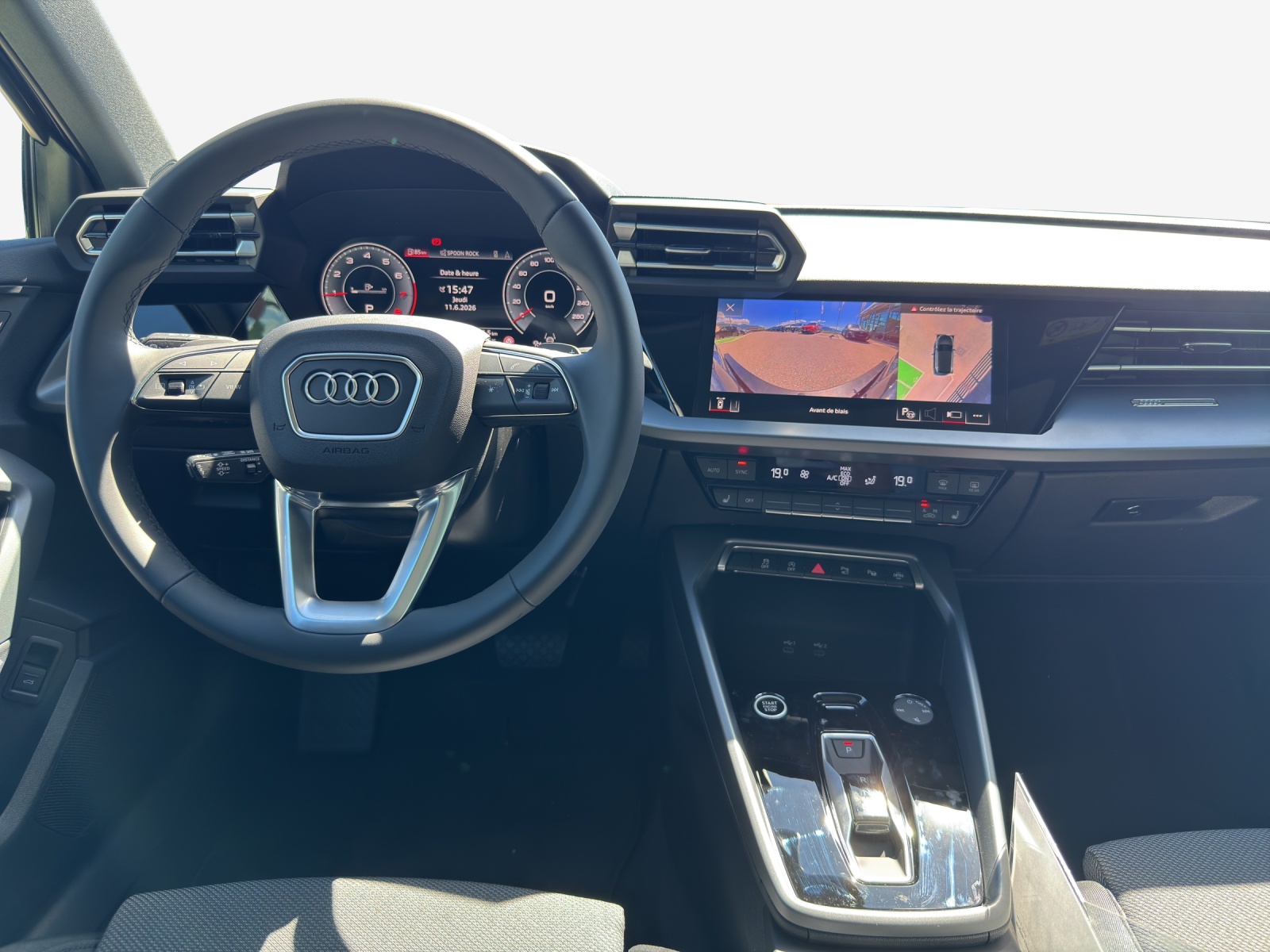 AUDI A3 Sportback TFSI 110 kW S line Attraction S tronic-image-10