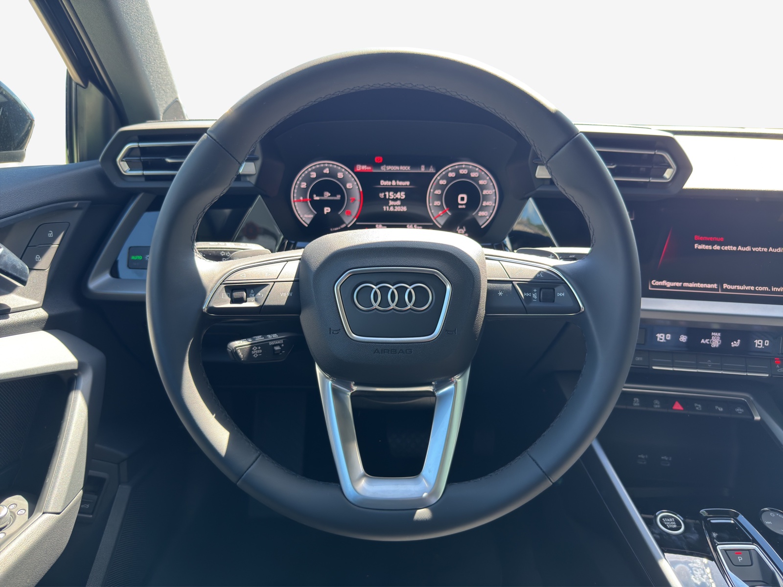 AUDI A3 Sportback TFSI 110 kW S line Attraction S tronic-image-11