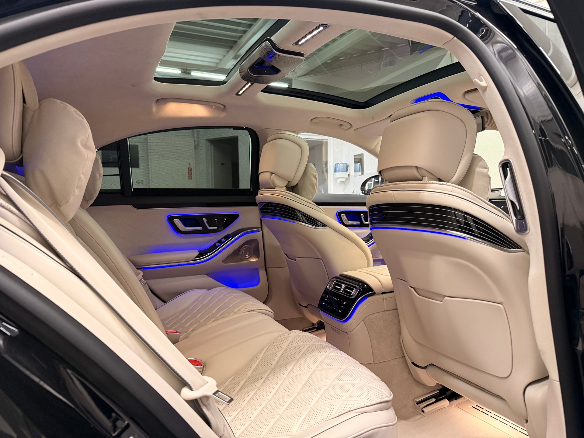 MERCEDES-BENZ S 580 4Matic AMG Line 9G-Tronic-image-10