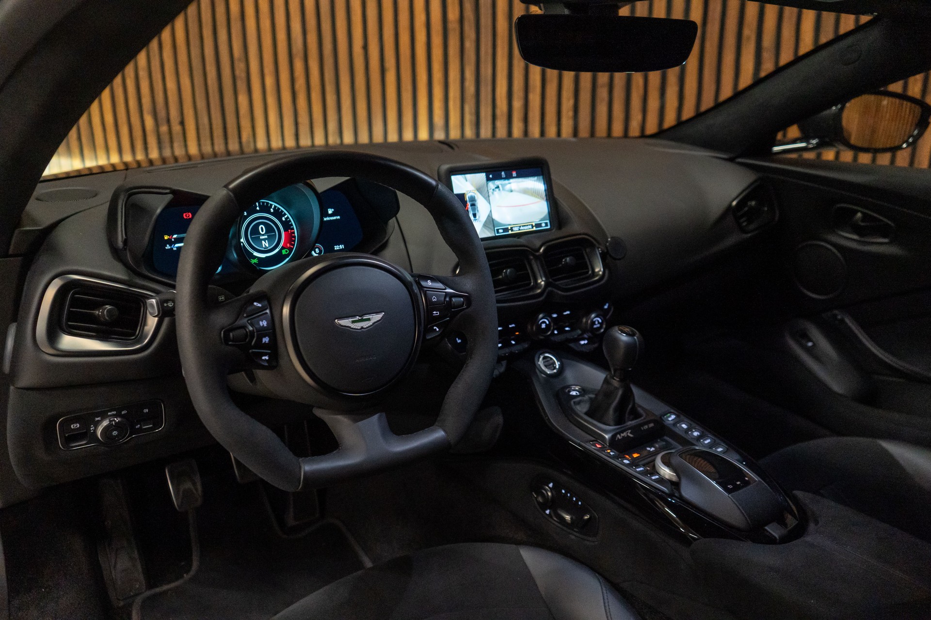 ASTON MARTIN V8 Vantage Coupé 4.0 V8 Bi-Turbo AMR-image-13