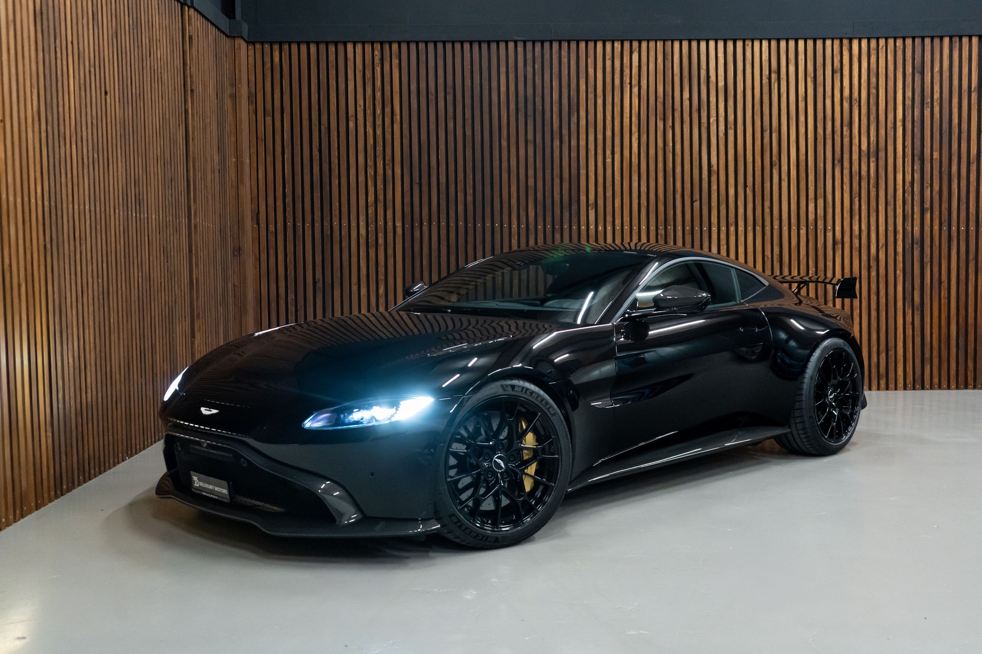 ASTON MARTIN V8 Vantage Coupé 4.0 V8 Bi-Turbo AMR