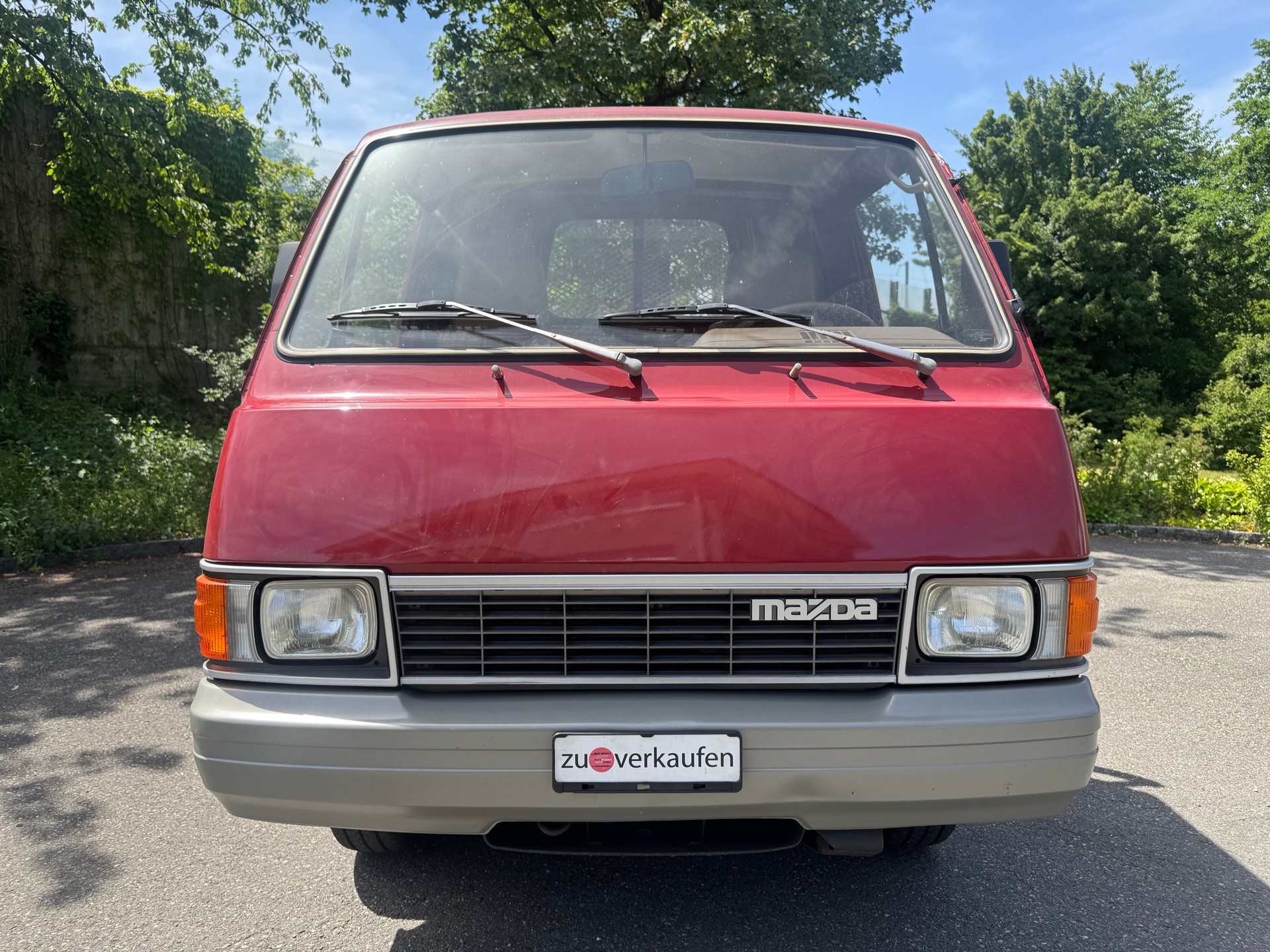 MAZDA E 1600 BA2N9/SB1-image-1