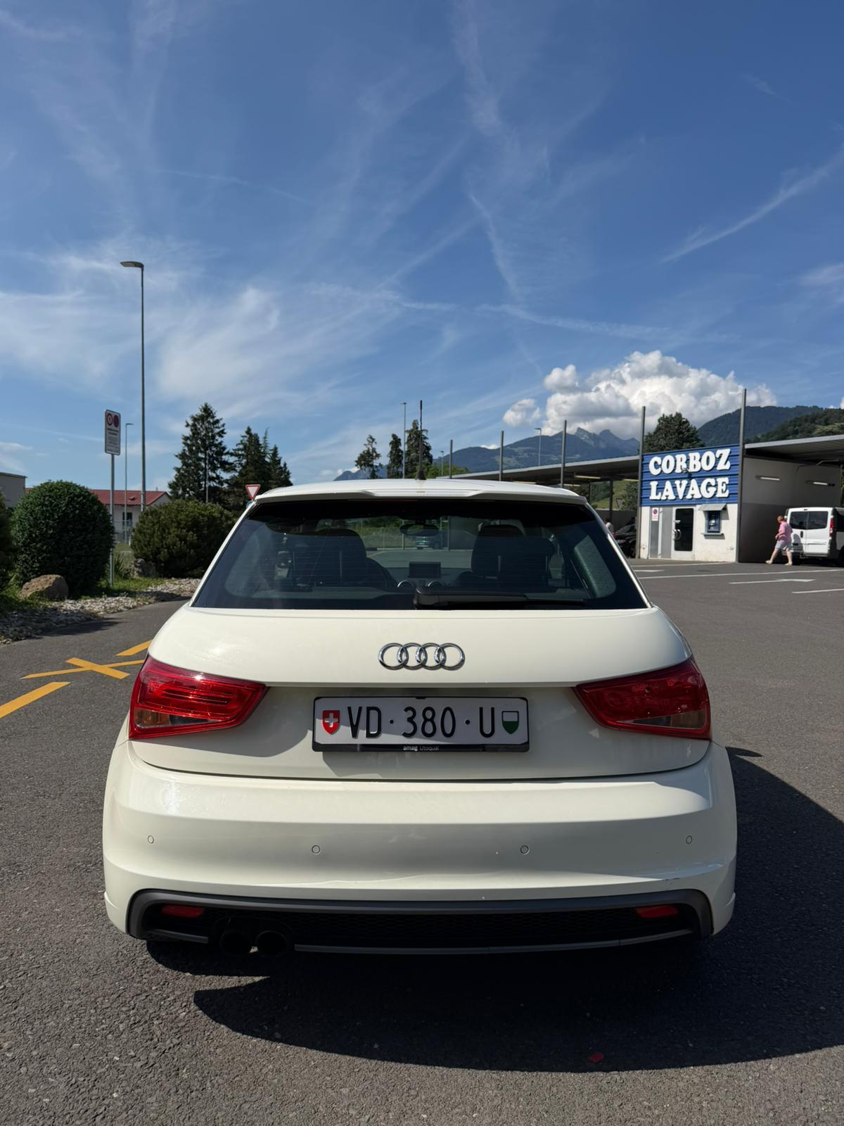 AUDI A1 Sport 1.4 TFSI Ambition S-tronic-image-5