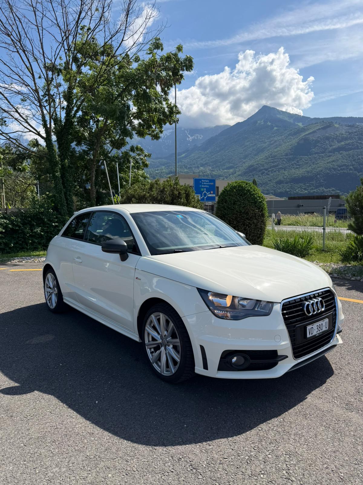 AUDI A1 Sport 1.4 TFSI Ambition S-tronic-image-2