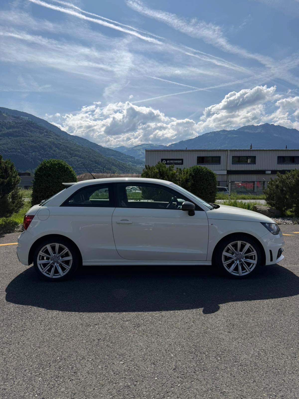 AUDI A1 Sport 1.4 TFSI Ambition S-tronic-image-3