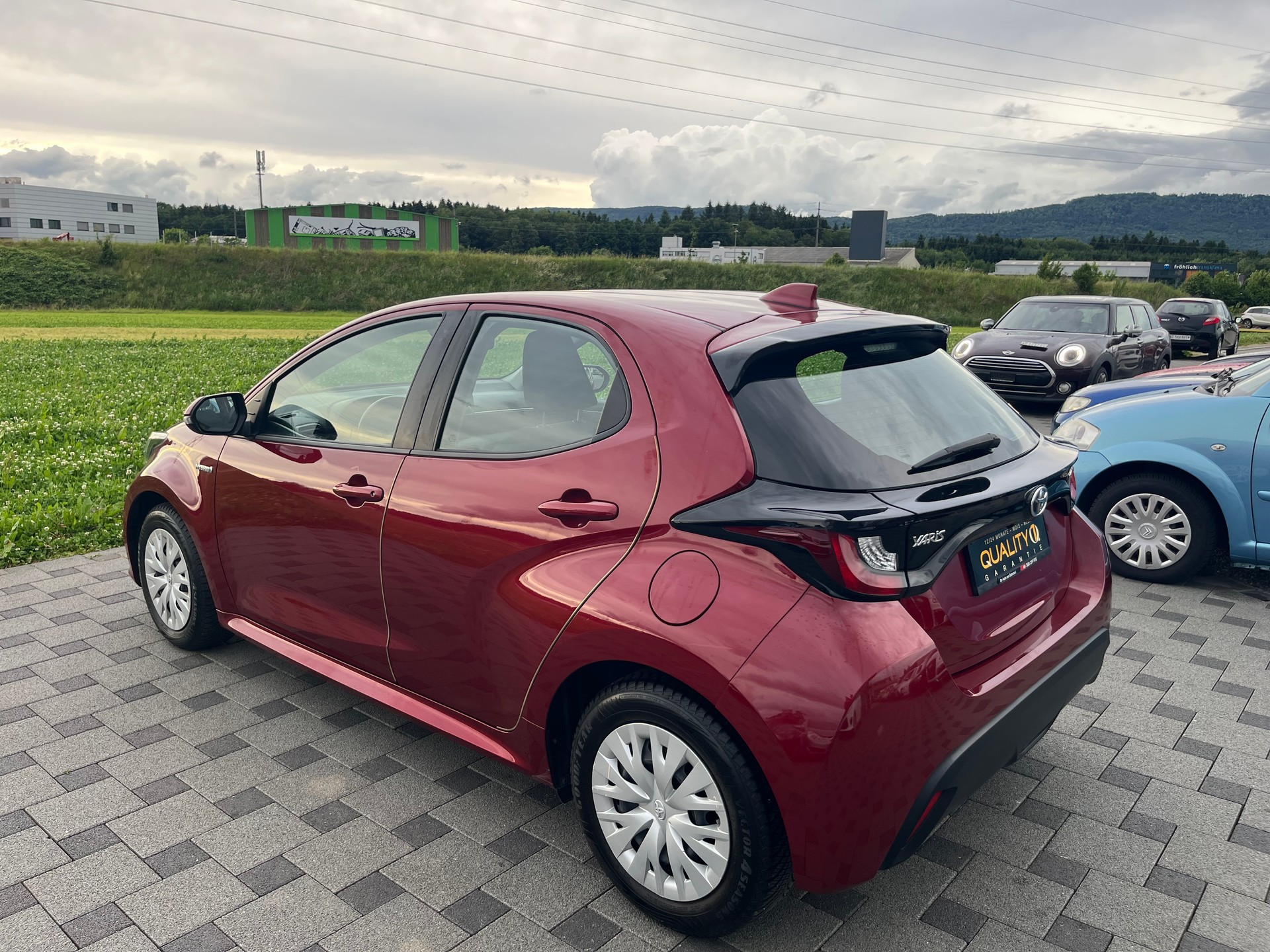 TOYOTA Yaris 1.5 Comfort e-CVT-image-7