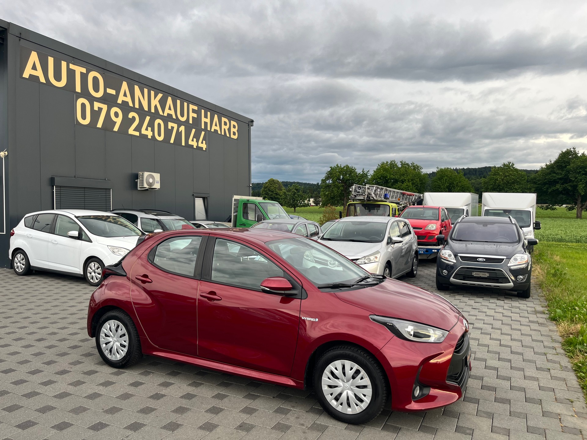 TOYOTA Yaris 1.5 Comfort e-CVT