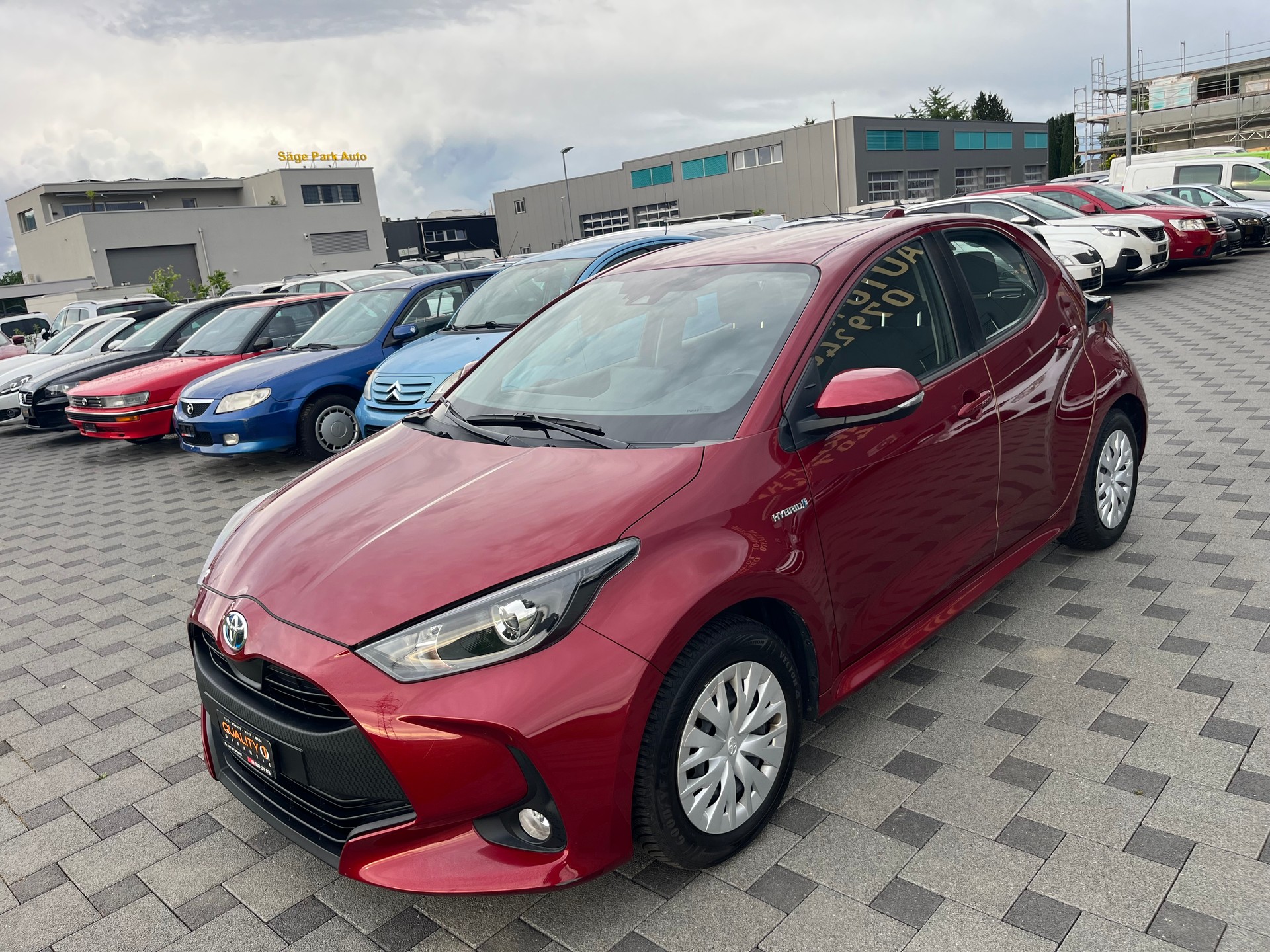 TOYOTA Yaris 1.5 Comfort e-CVT-image-2